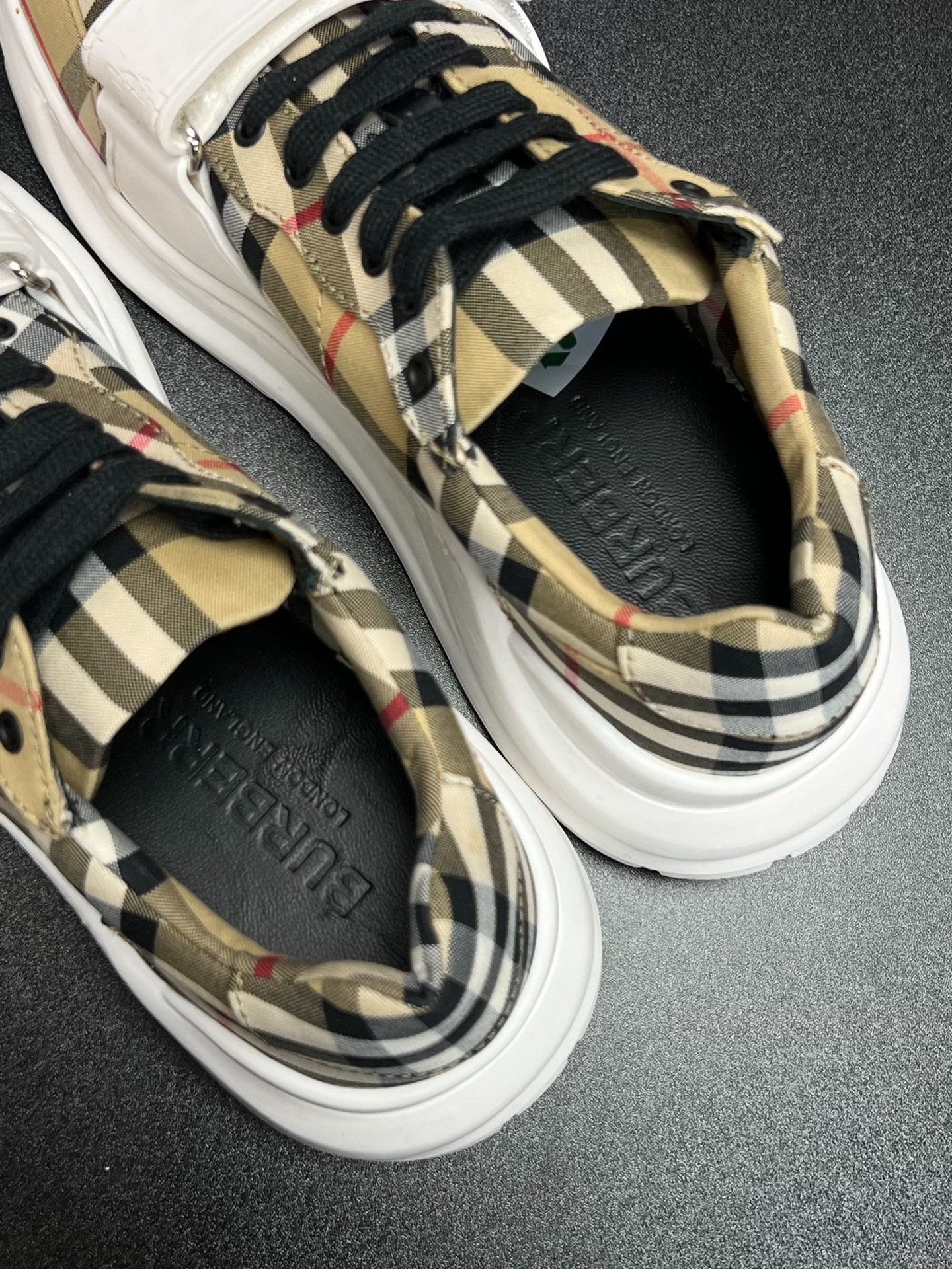 Burberry Burberry Casual Plaid Beige Lowtop Sneakers us_8 Women Size US 8 / IT 38 - 4 Thumbnail