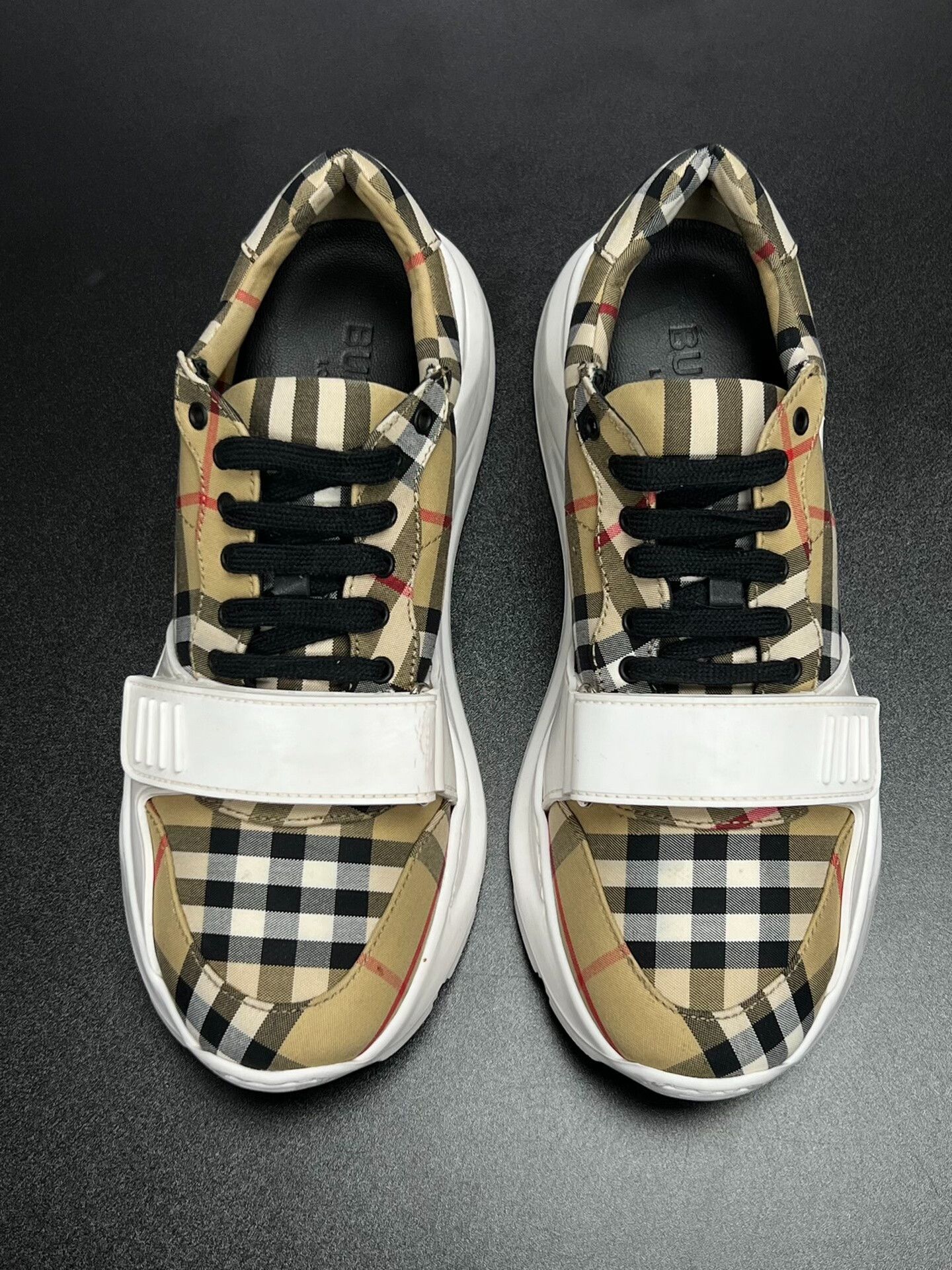 Burberry Burberry Casual Plaid Beige Lowtop Sneakers us_8 Women Size US 8 / IT 38 - 3 Thumbnail