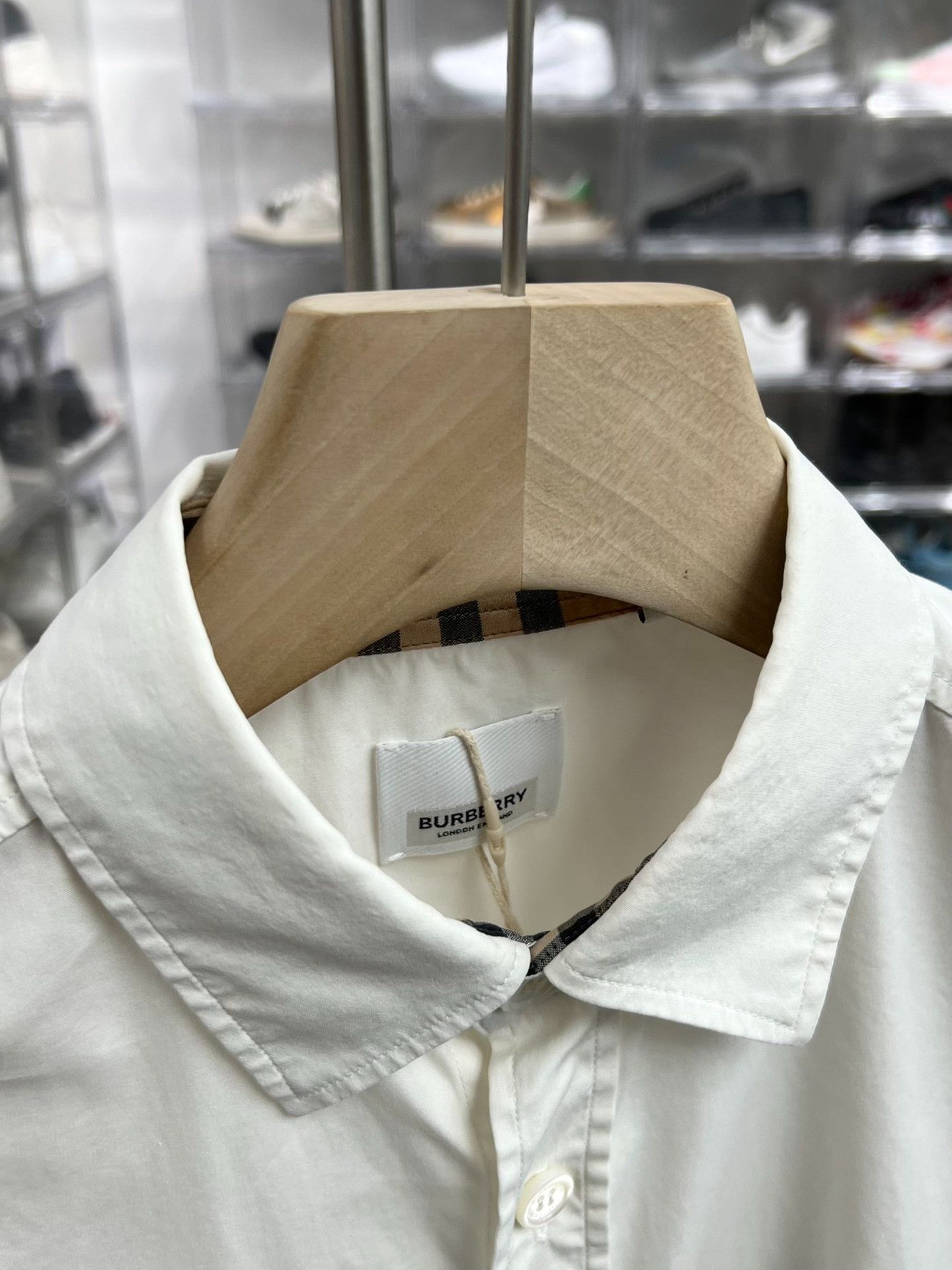 Burberry Burberry Retro Embroidered White Shirt s Men Size US S / EU 44-46 / 1 - 2 Thumbnail