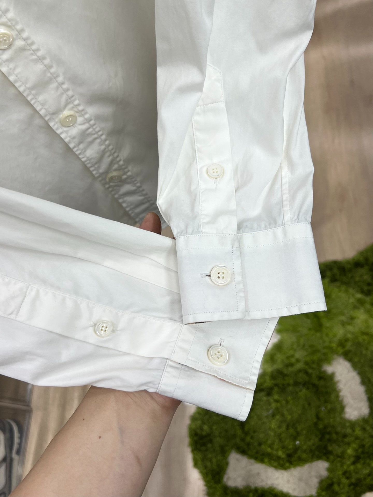 Burberry Burberry Retro Embroidered White Shirt s Men Size US S / EU 44-46 / 1 - 4 Thumbnail