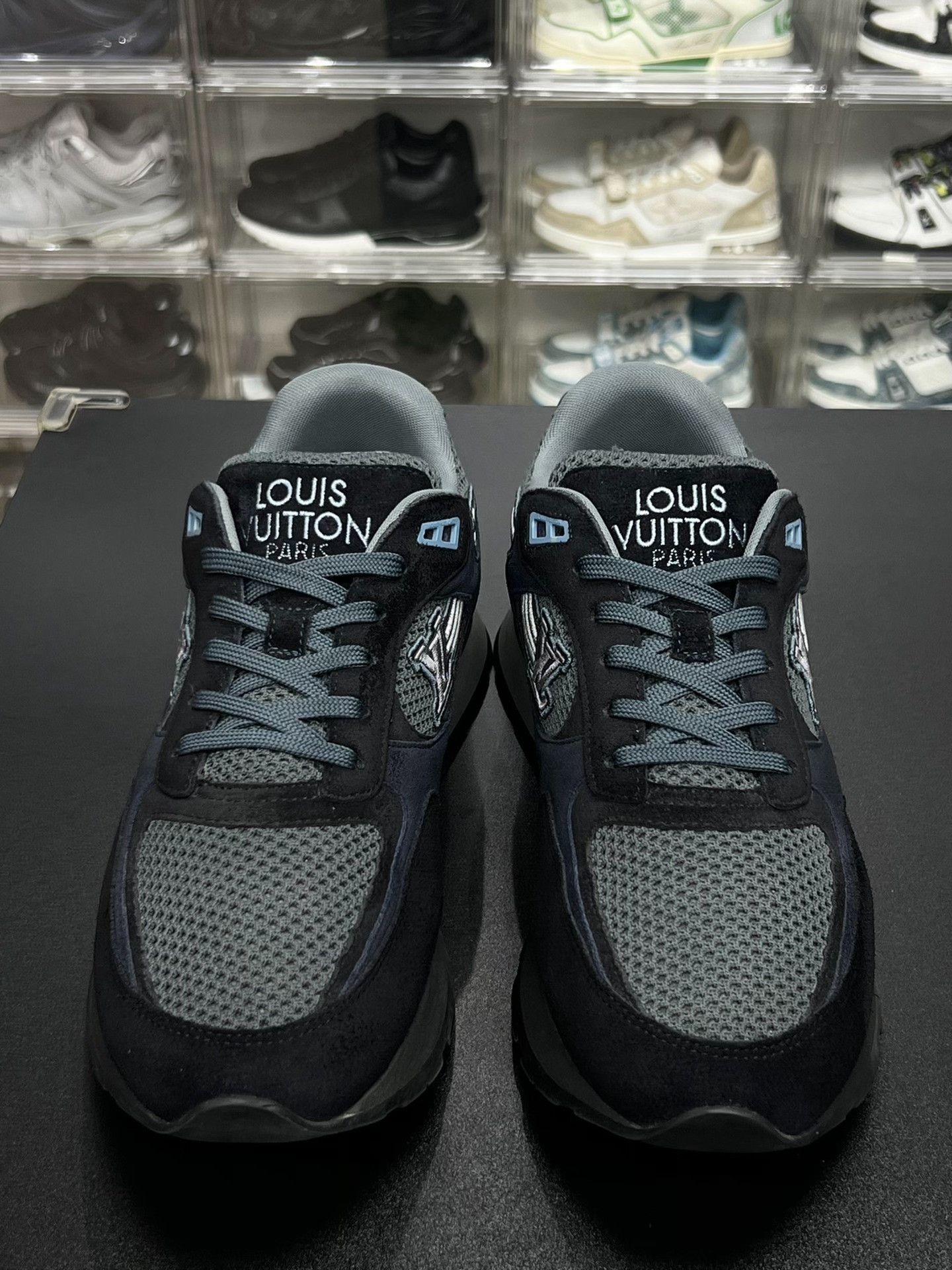 Louis Vuitton Louis Vuitton Suede Blue Lowtop Sneakers 11 Men Size US 11 / EU 44 - 2 Thumbnail