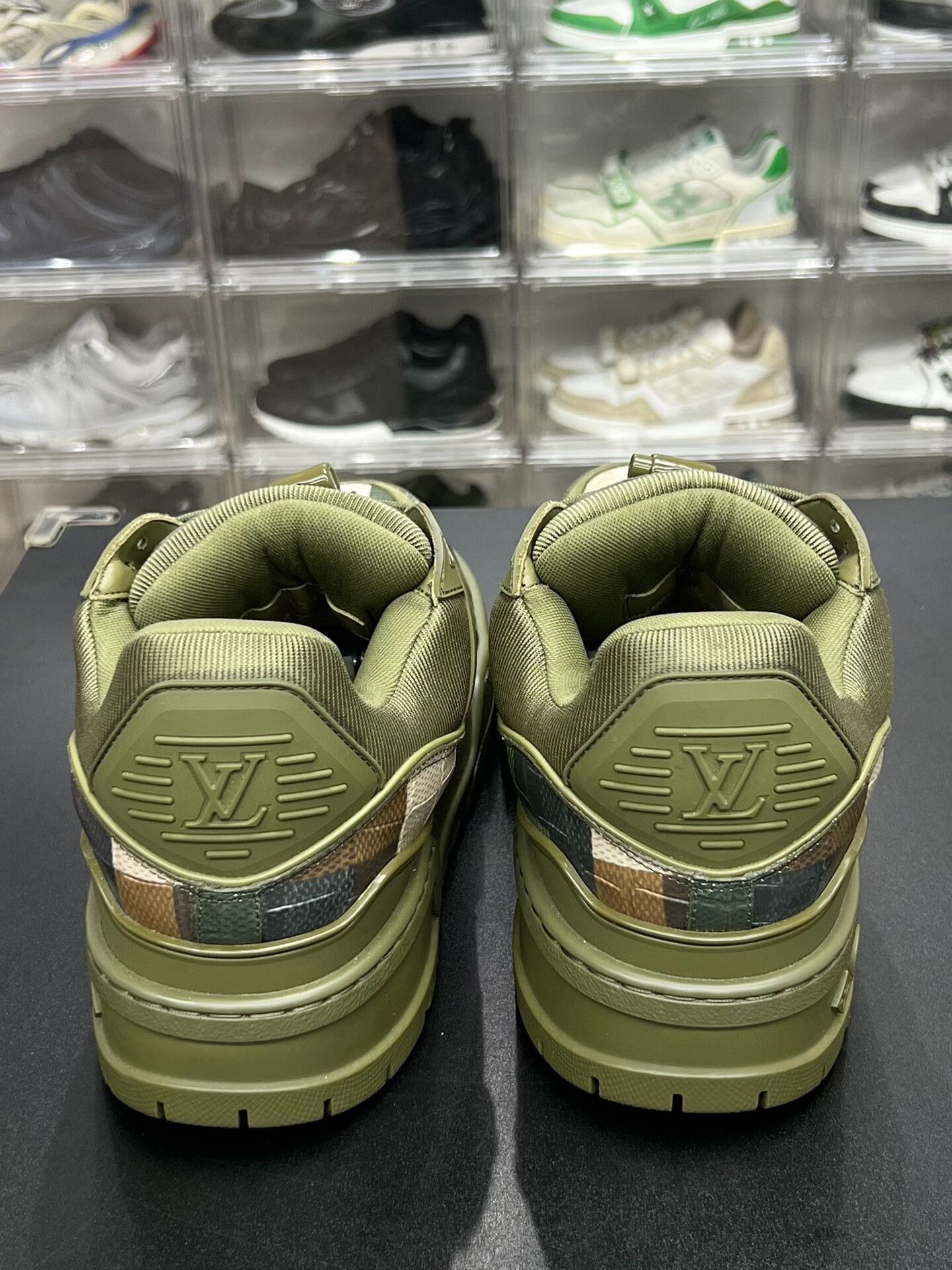 Louis Vuitton Louis Vuitton Training Camo Green Lowtop Sneakers 8 Men Size US 8 / EU 41 - 7 Thumbnail