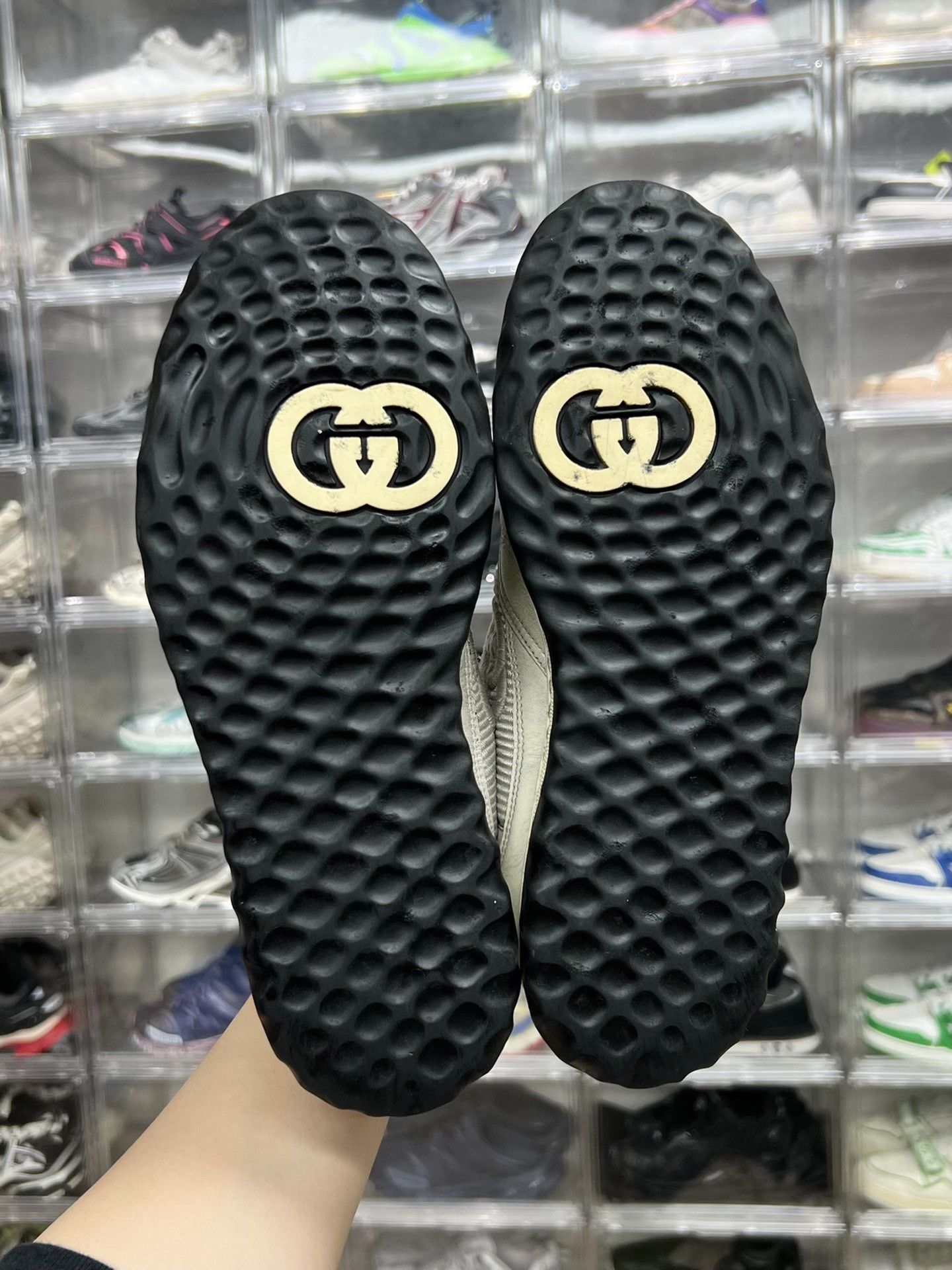 Gucci Gucci Distressed Black Lowtop Sneakers 6.5 Men Size US 6.5 / EU 39-40 - 8 Thumbnail