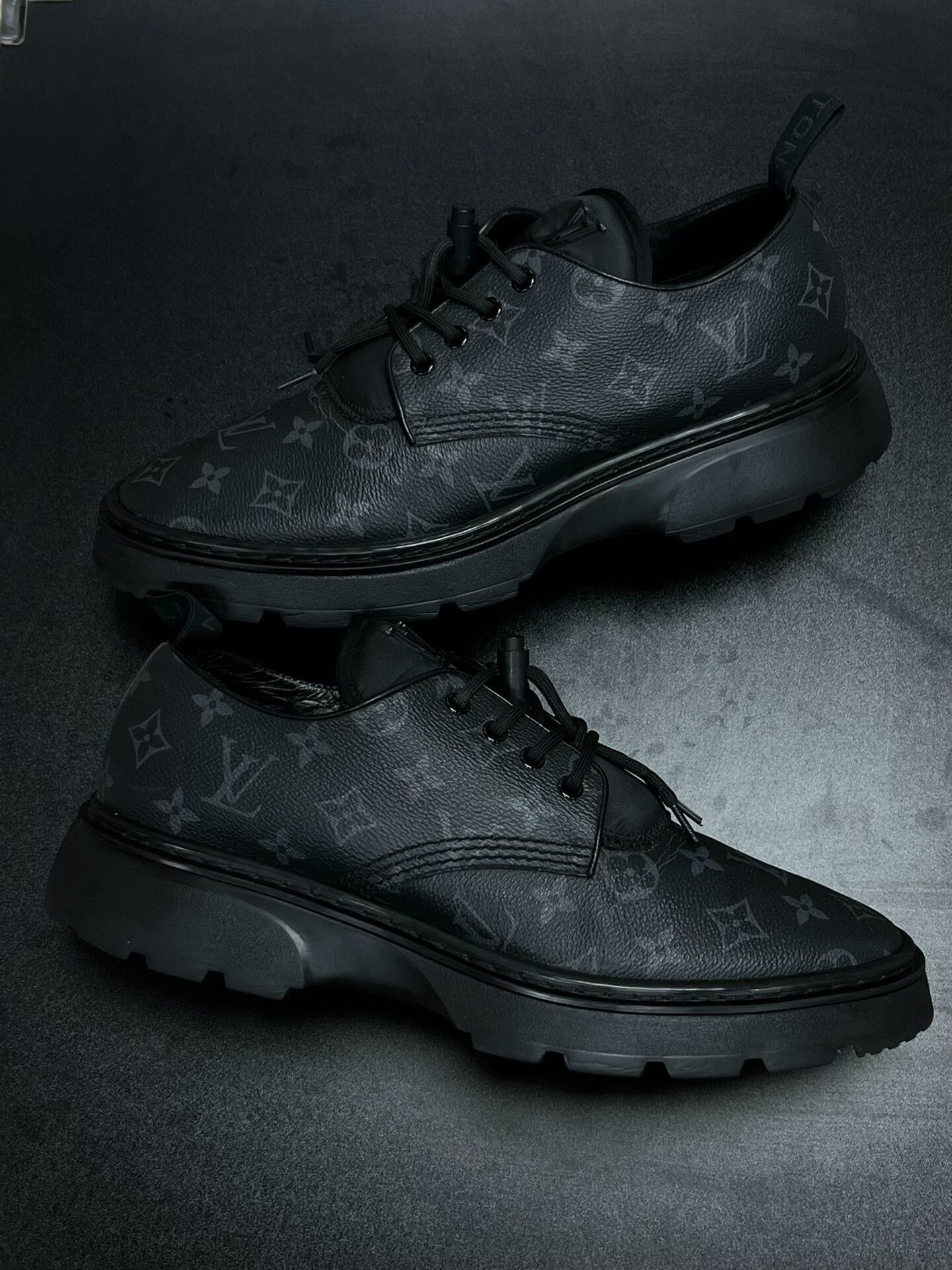 Louis Vuitton Louis Vuitton Black Leather Shoes 10 Men Size US 10 / EU 43 - 5 Thumbnail