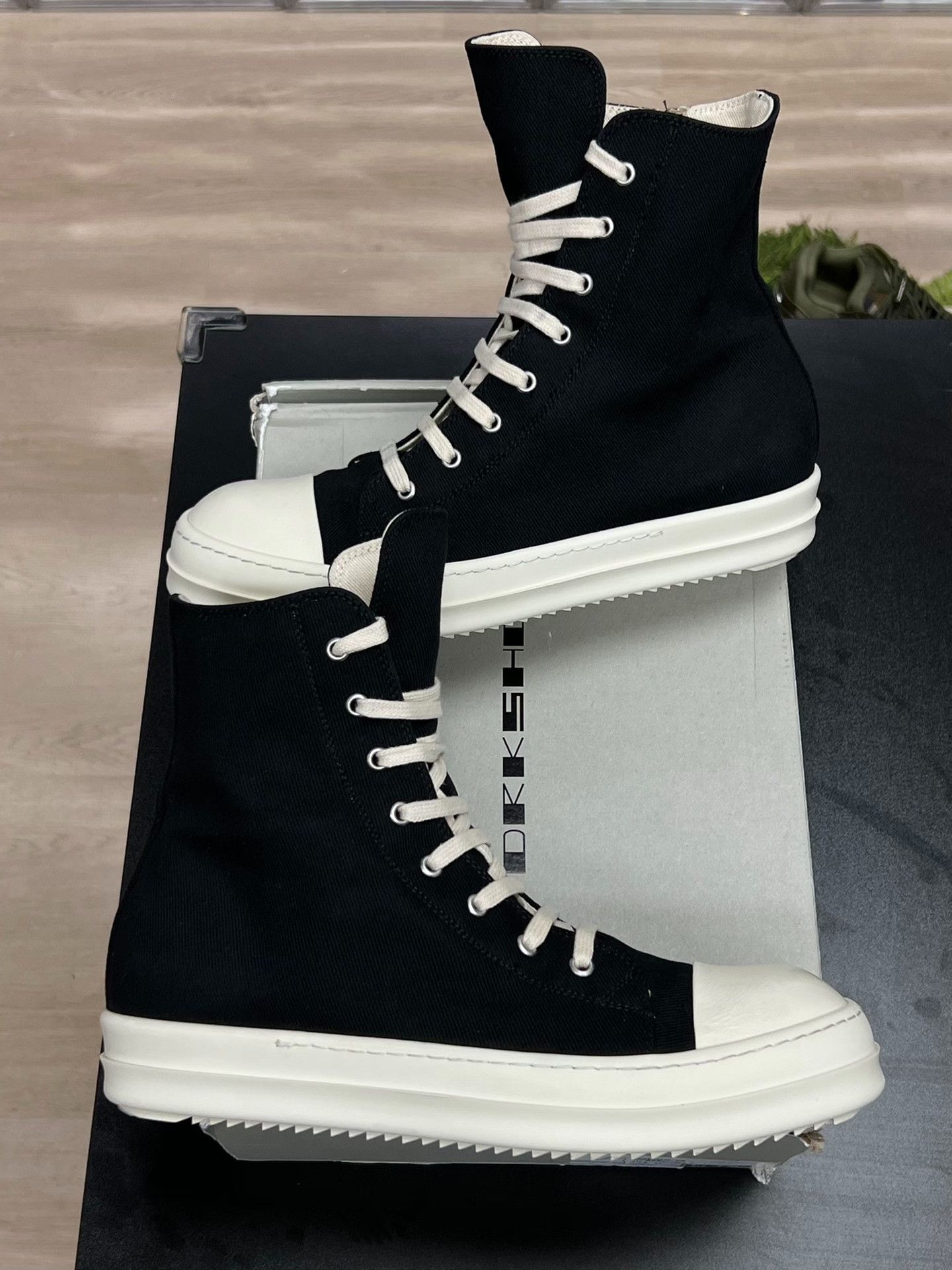 Rick Owens Rick Owens Black Lowtop Sneakers 10 Men Size US 10 / EU 43 - 4 Thumbnail