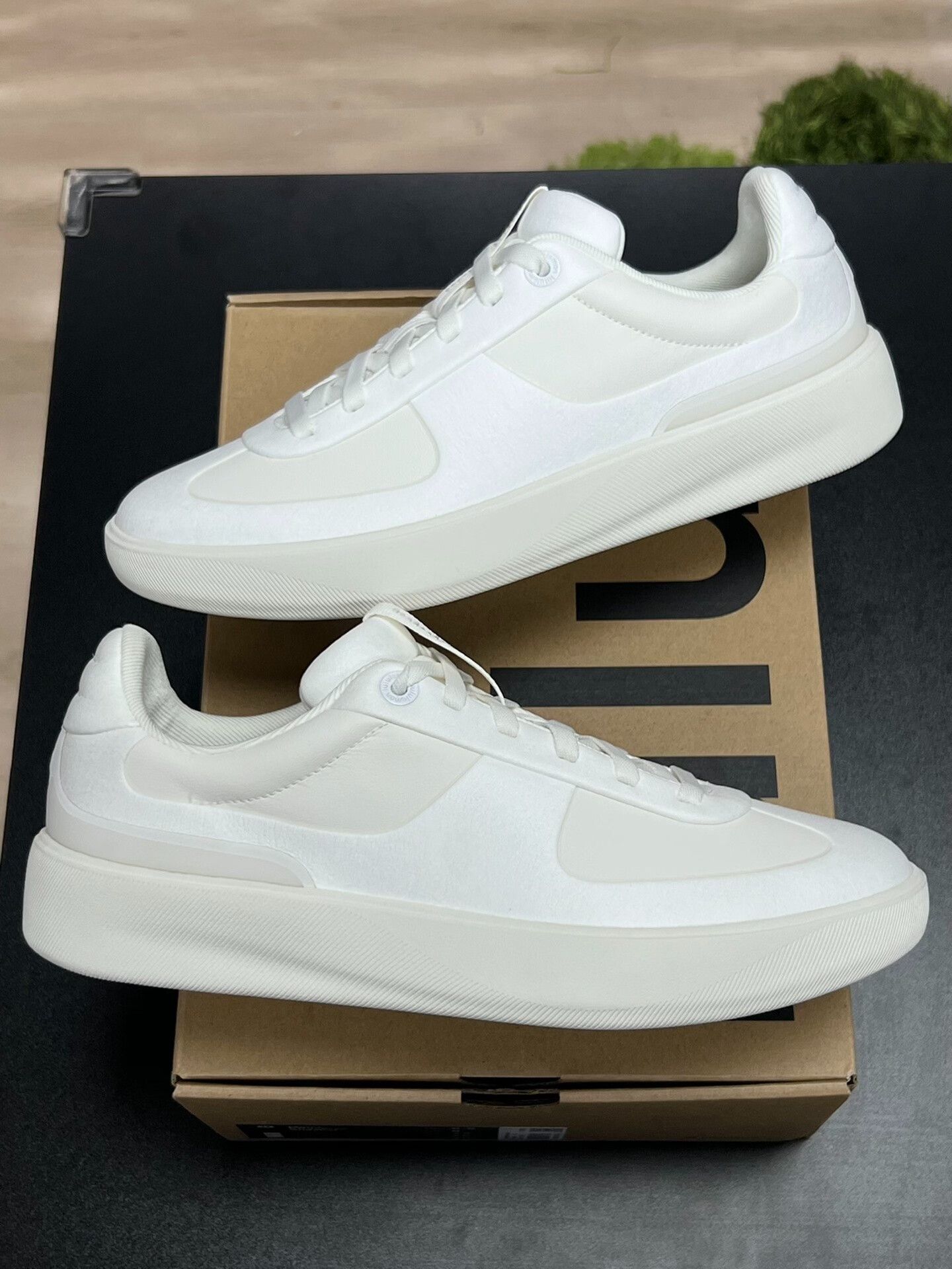 Lululemon Lululemon Casual White Lowtop Sneakers 9 Men Size US 9 / EU 42 - 4 Thumbnail