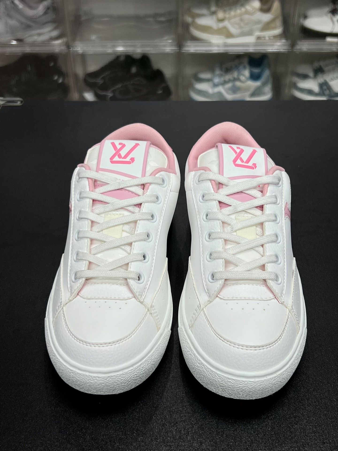 Louis Vuitton Louis Vuitton Pink Lowtop Sneakers us_6 Women Size US 6 / IT 36 - 2 Thumbnail