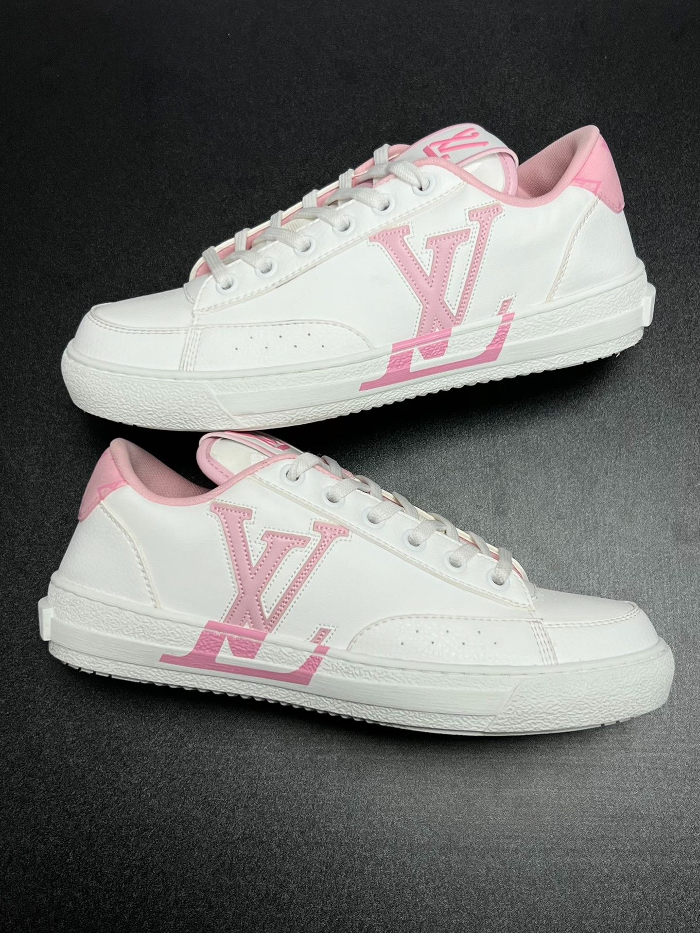 Louis Vuitton Louis Vuitton Pink Lowtop Sneakers us_6 Women Size US 6 / IT 36 - 5 Thumbnail