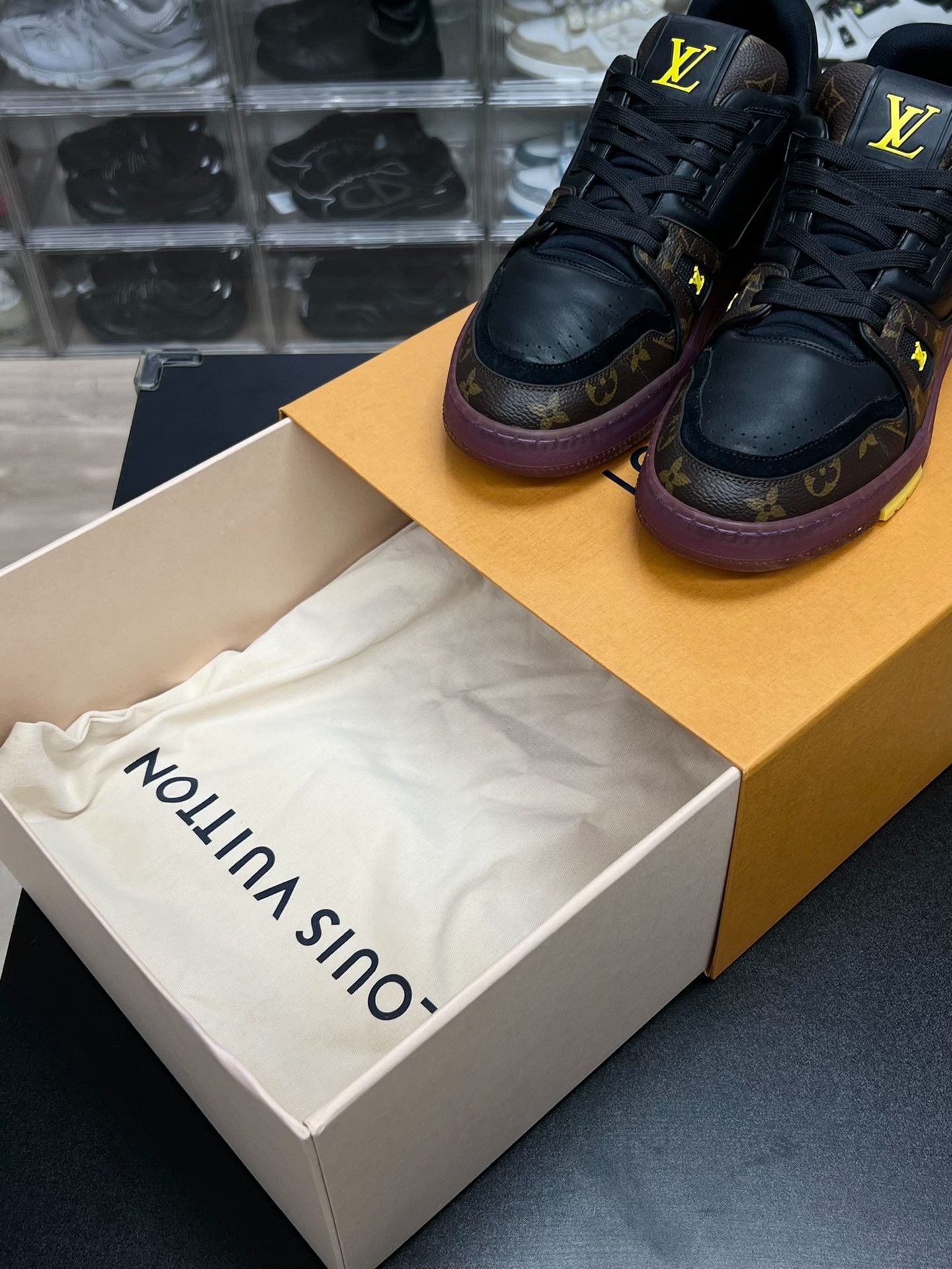 Louis Vuitton Louis Vuitton Training Purple Lowtop Sneakers 8.5 Men Size US 8.5 / EU 41-42 - 9 Thumbnail
