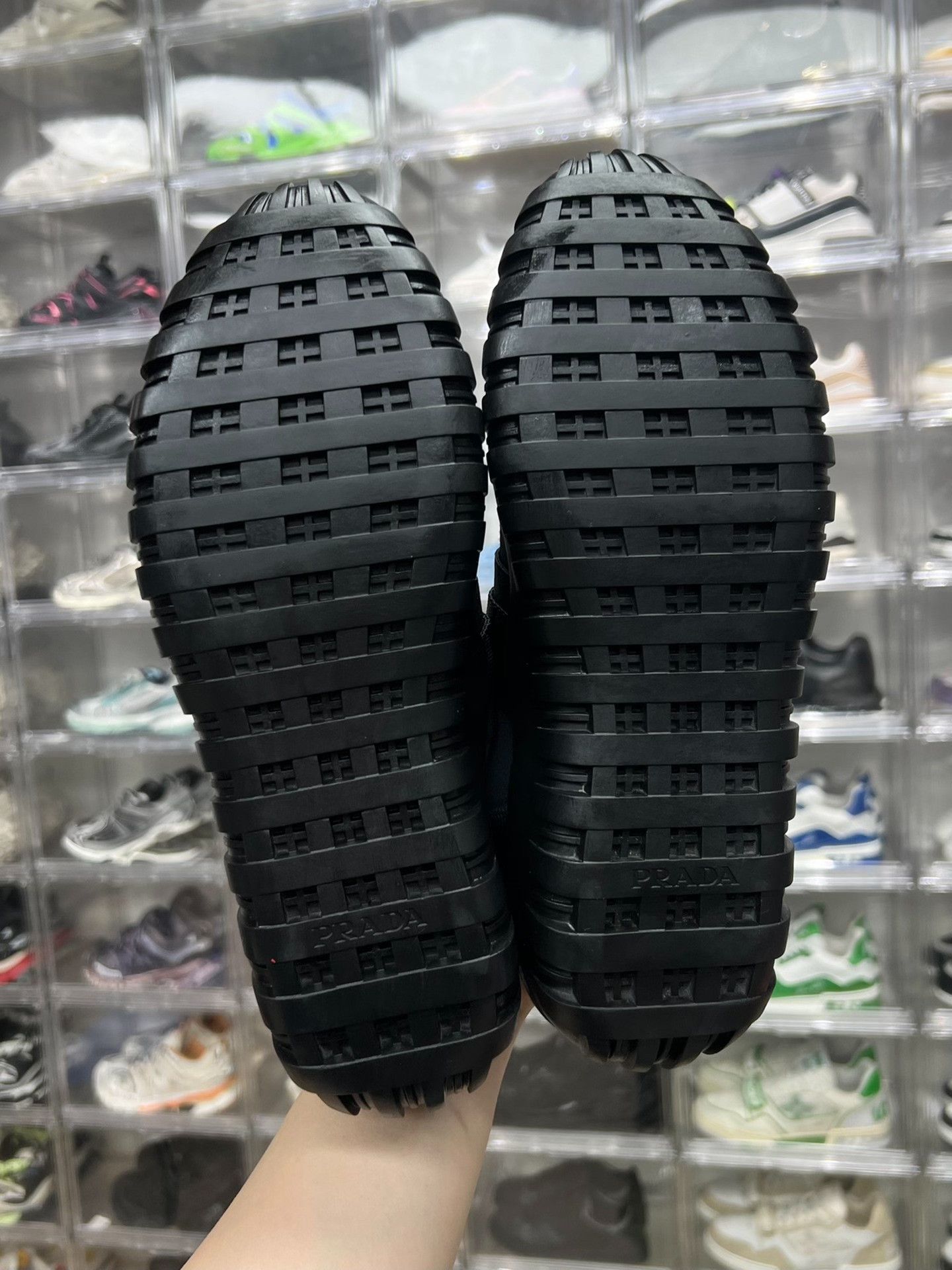 Prada Prada Casual Lowtop Sneakers 8.5 Men Size US 8.5 / EU 41-42 - 8 Thumbnail