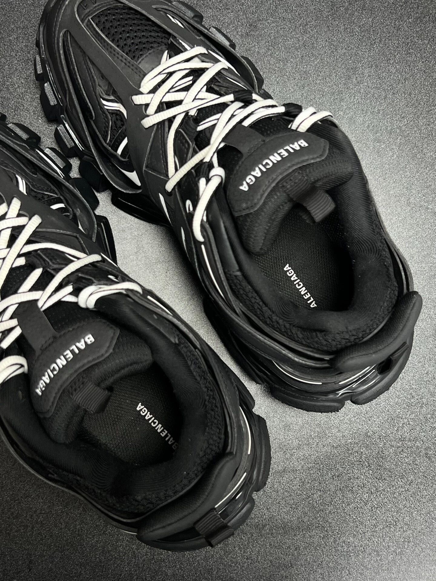 Balenciaga Balenciaga Black Lowtop Sneakers 8 Men Size US 8 / EU 41 - 4 Thumbnail