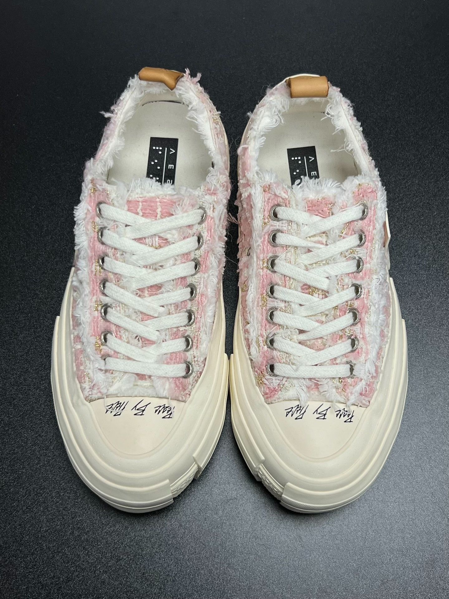 Yohji Yamamoto Yohji Yamamoto Pink Lowtop Sneakers us_6 Women Size US 6 / IT 36 - 3 Thumbnail