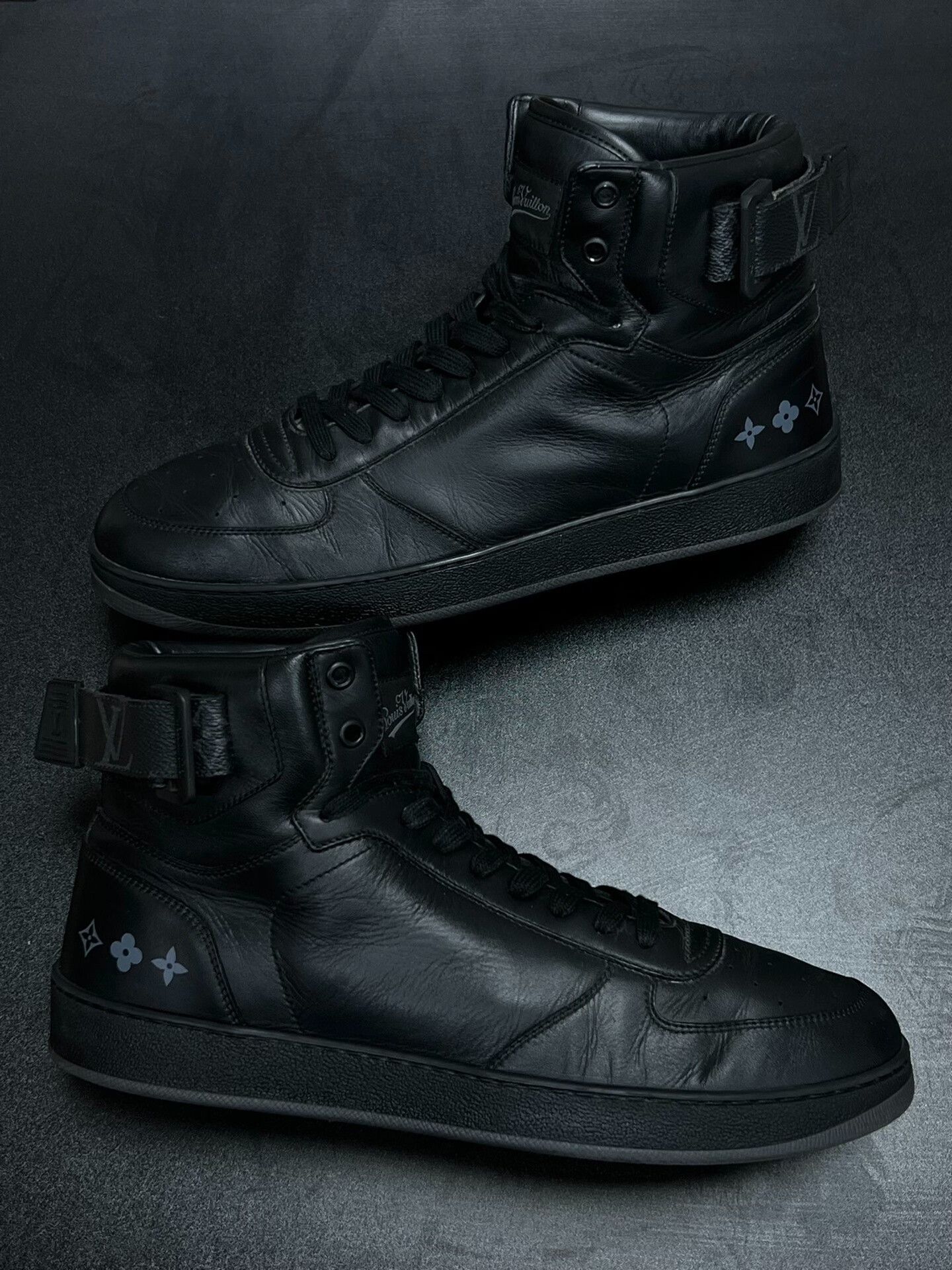 Louis Vuitton Louis Vuitton Black Lowtop Sneakers 9 Men Size US 9 / EU 42 - 5 Thumbnail