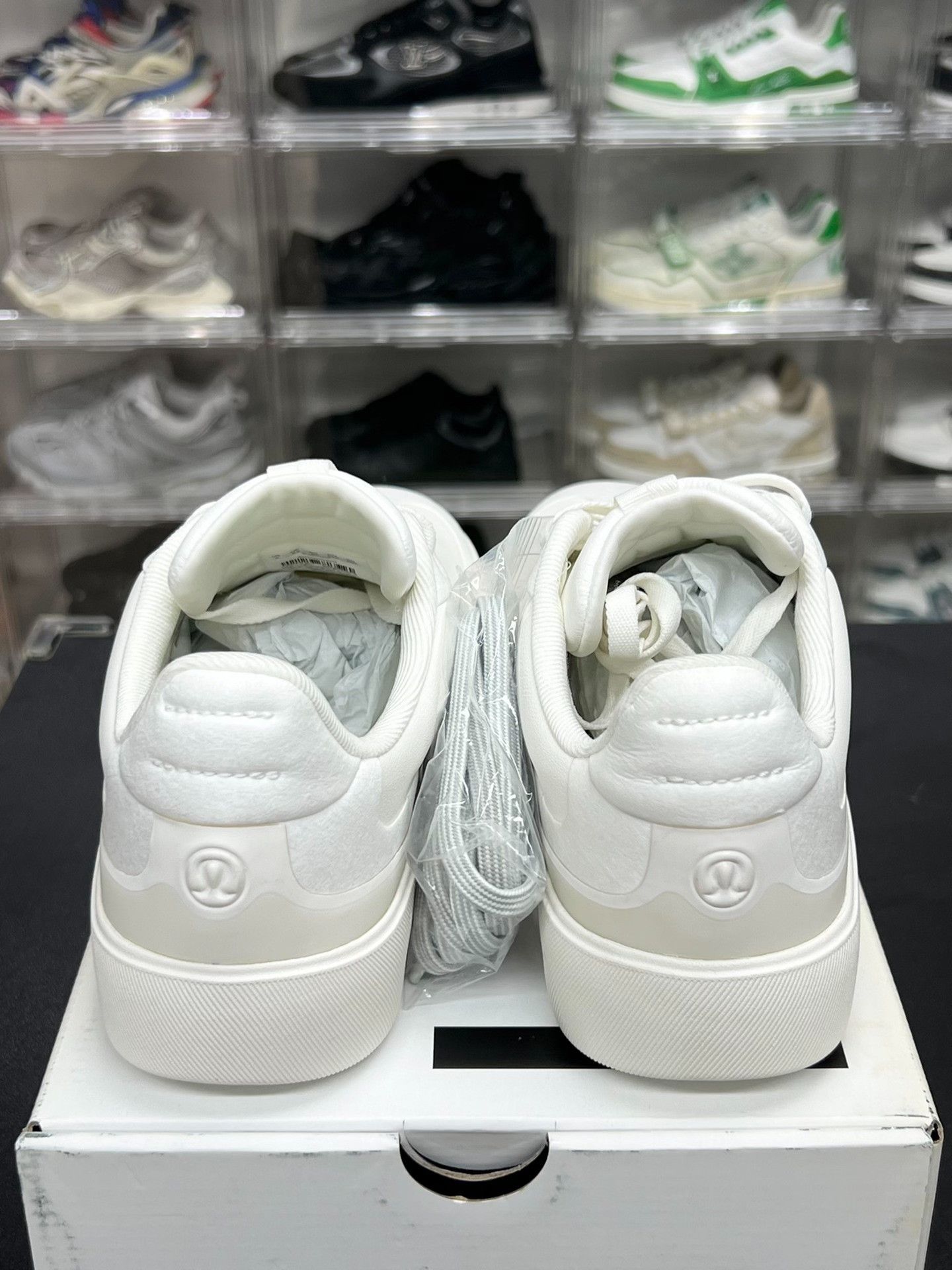 Lululemon Lululemon White Lowtop Sneakers 7 Men Size US 7 / EU 40 - 7 Thumbnail