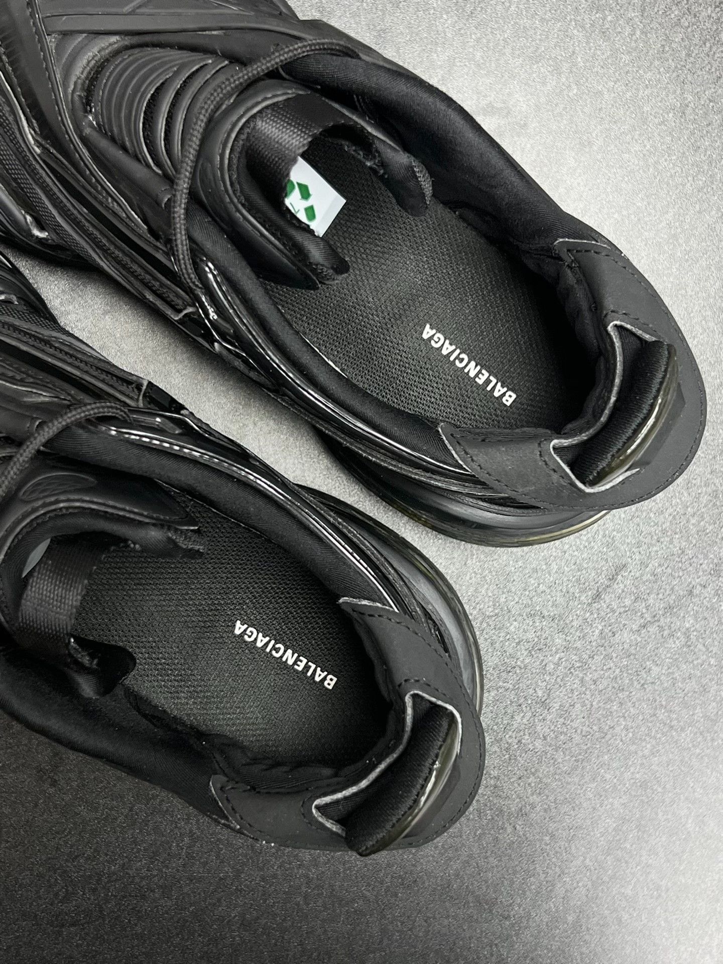 Balenciaga Balenciaga Black Lowtop Sneakers 8 Men Size US 8 / EU 41 - 4 Thumbnail