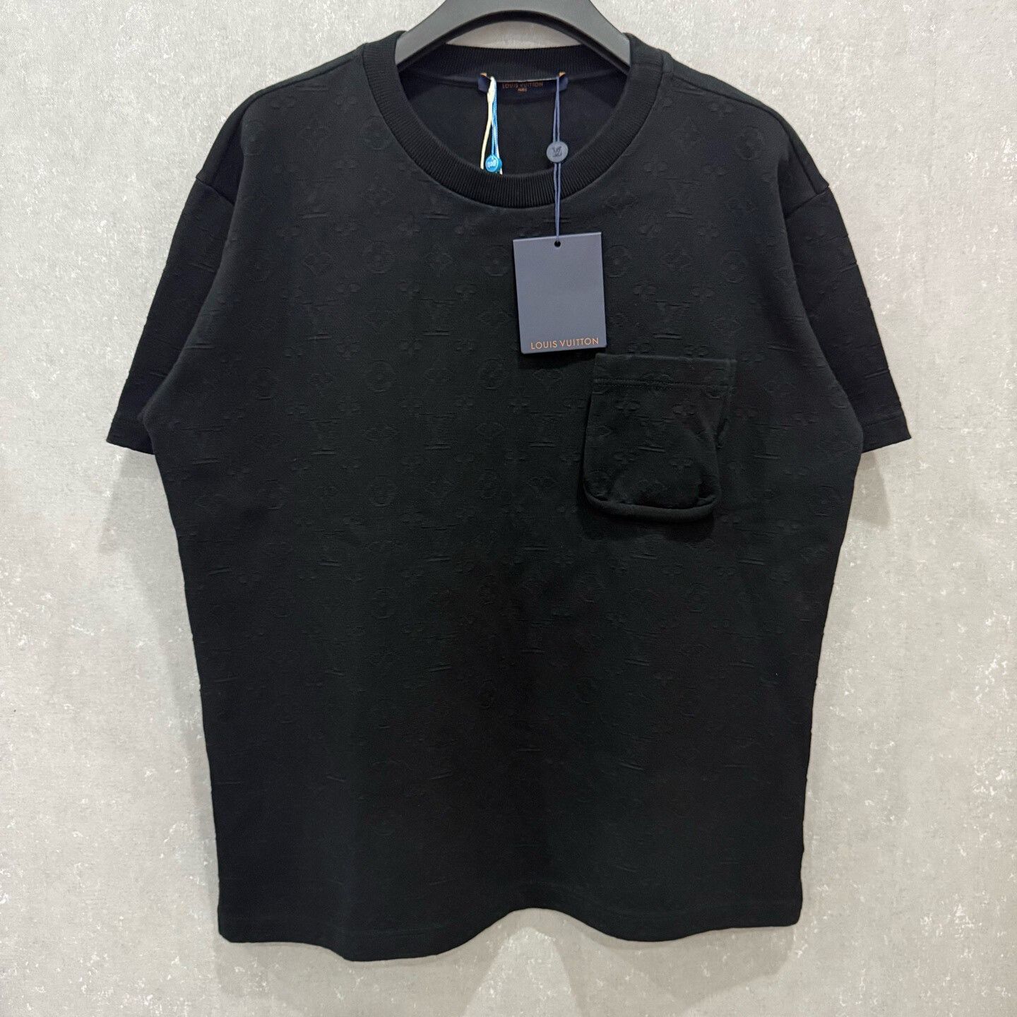 Louis Vuitton Louis Vuitton Monogram 3D Pocket T-Shirt US M Size US M / EU 48-50 / 2 - 2 Thumbnail