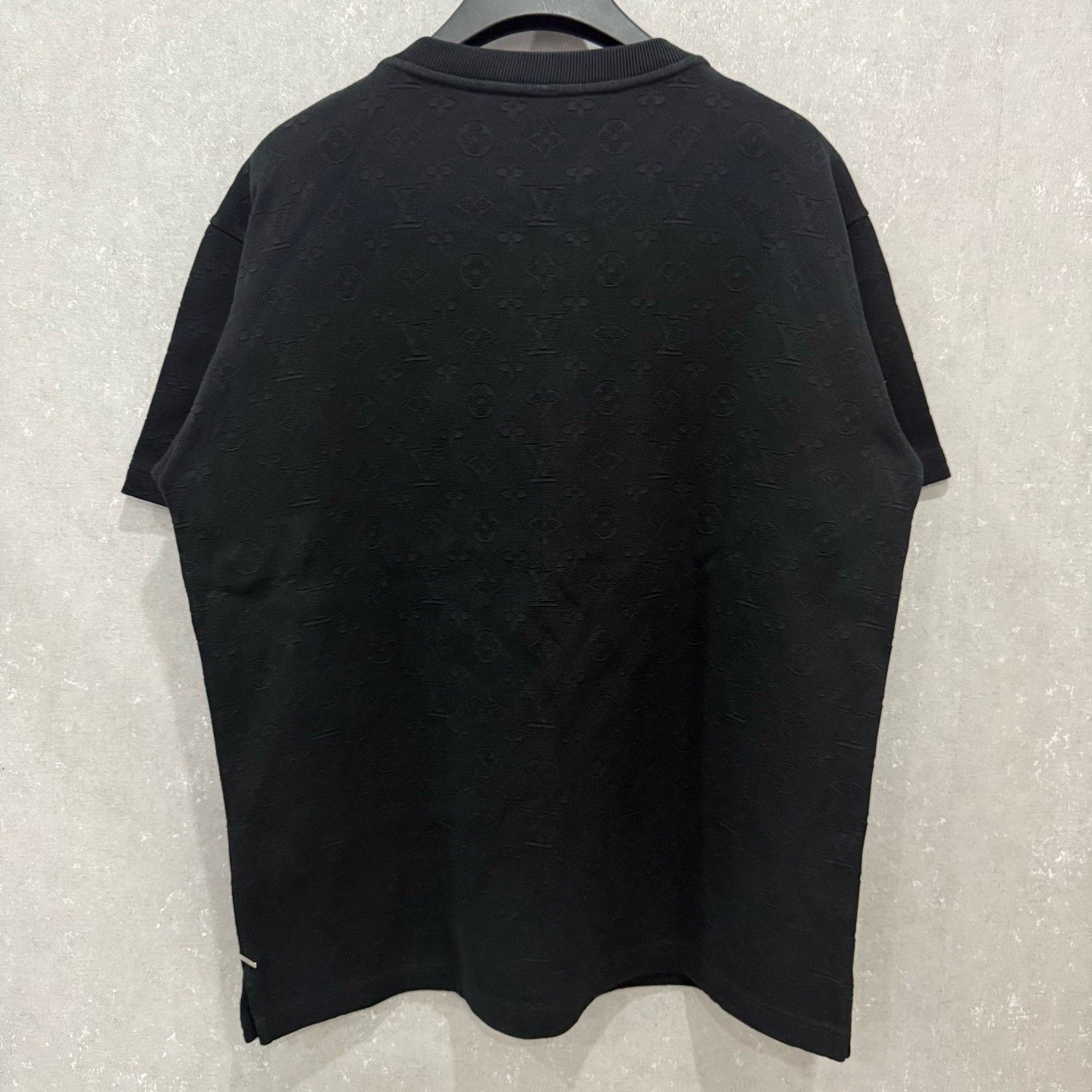 Louis Vuitton Louis Vuitton Monogram 3D Pocket T-Shirt US M Size US M / EU 48-50 / 2 - 3 Thumbnail