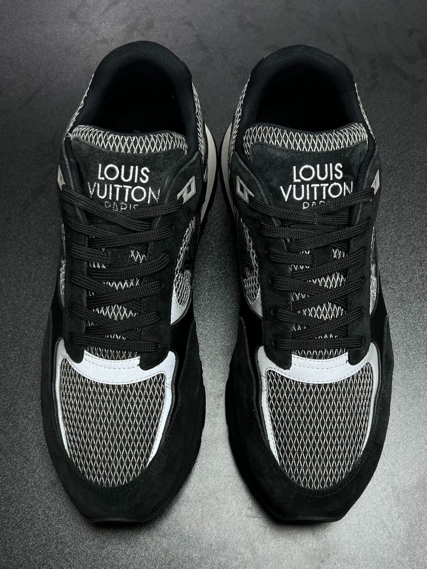 Louis Vuitton Louis Vuitton Gray Lowtop Sneakers 10.5 Men Size US 10.5 / EU 43-44 - 3 Thumbnail