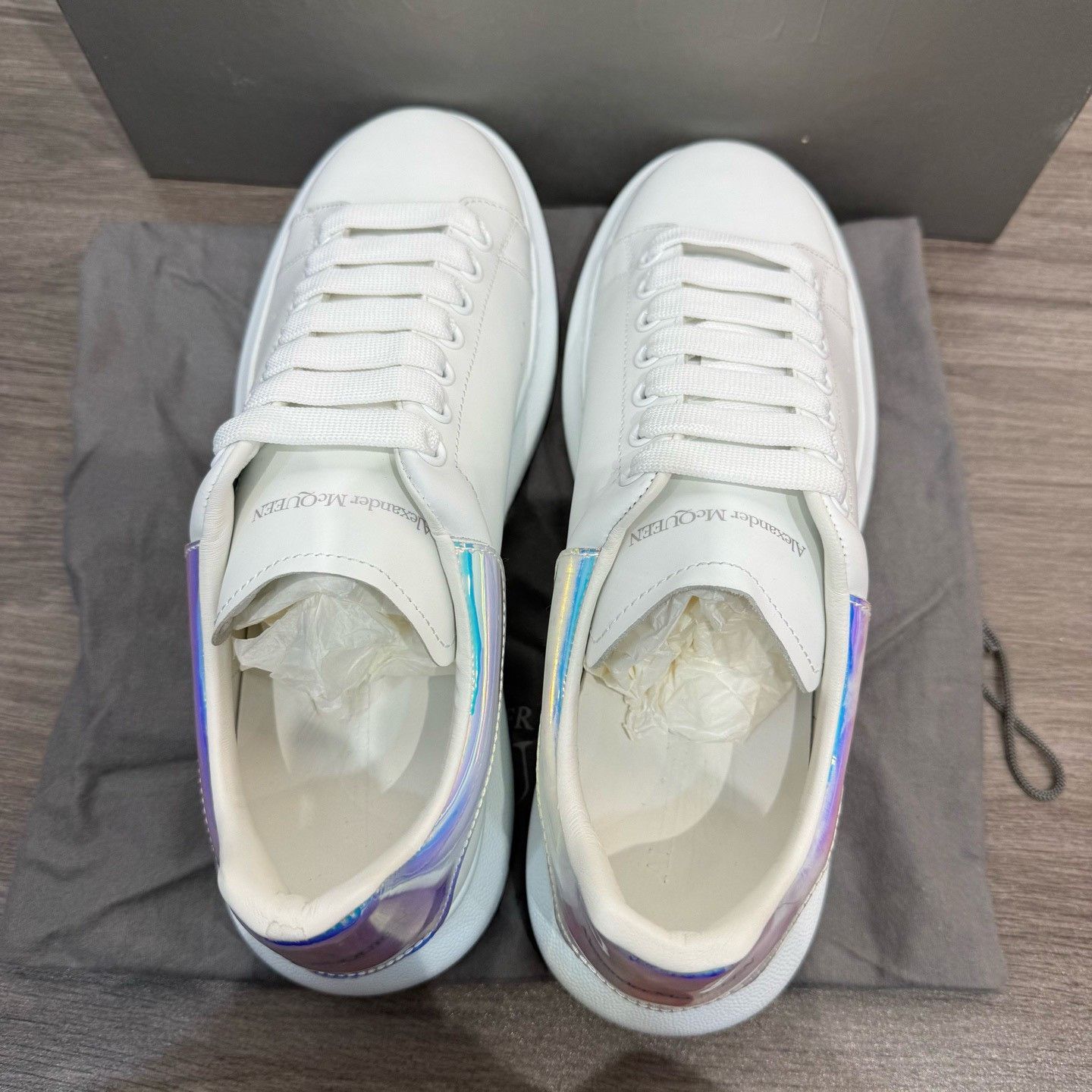 Alexander McQueen Alexander McQueen Iridescent Oversized Sneakers 43 Size US 10 / EU 43 - 6 Thumbnail