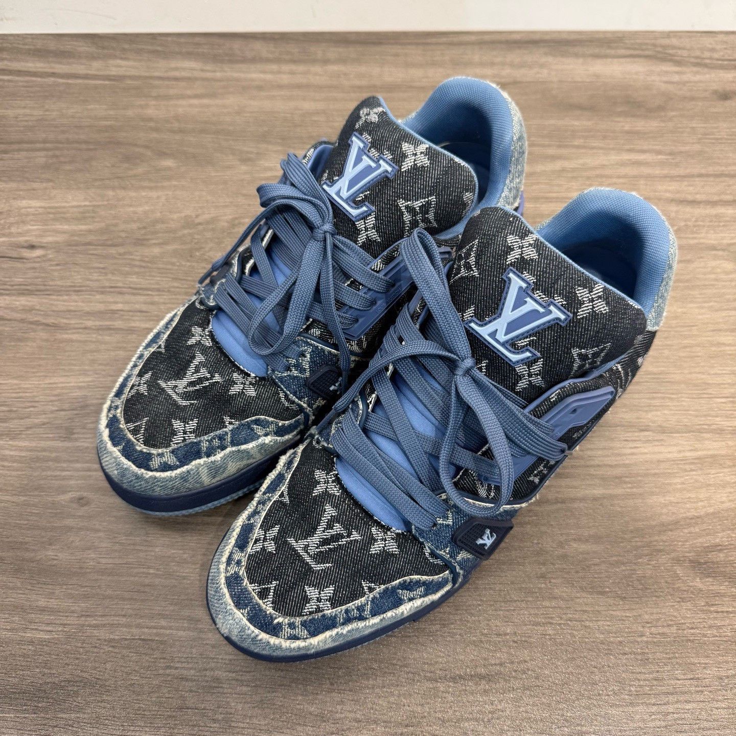 Louis Vuitton Louis Vuitton Blue Denim Monogram Trainer Sneakers 7 Size US 8 / EU 41 - 2 Thumbnail