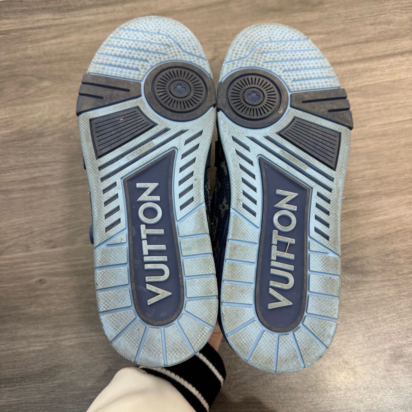 Louis Vuitton Louis Vuitton Blue Denim Monogram Trainer Sneakers 7 Size US 8 / EU 41 - 9 Thumbnail
