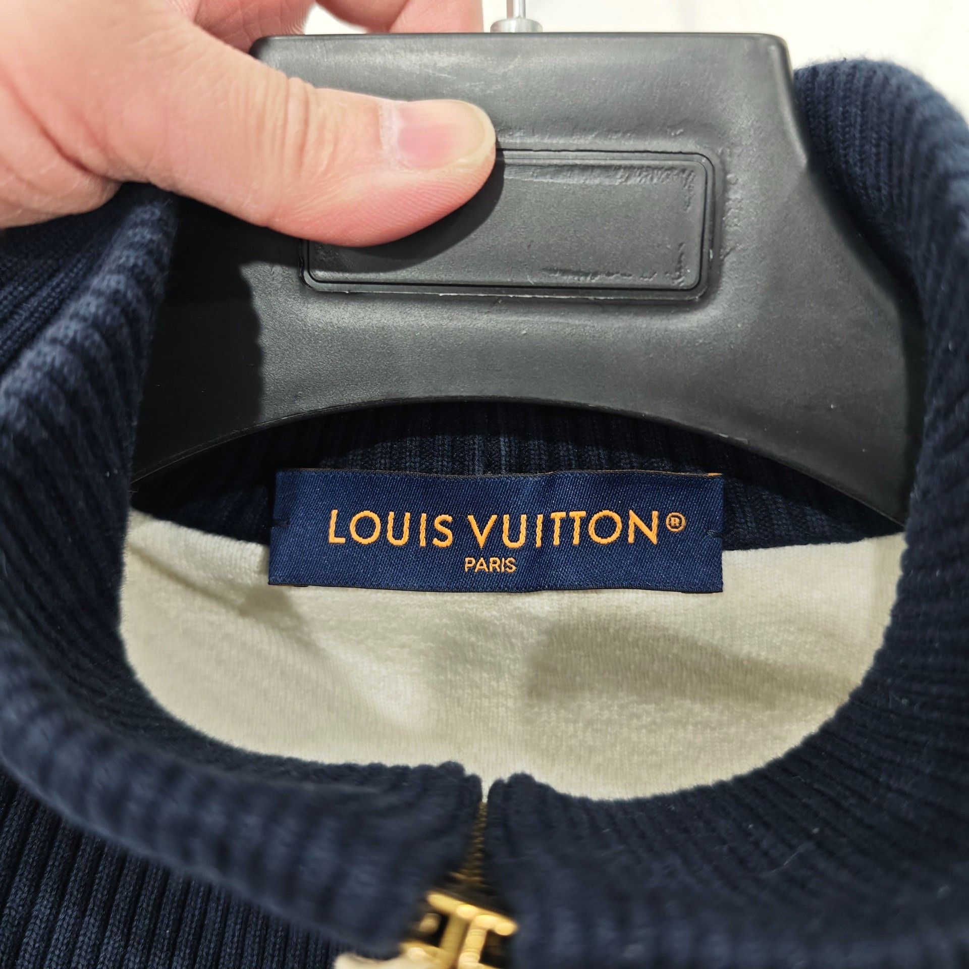 Louis Vuitton Louis Vuitton Striped Knit Zip Jacket Size L Size US L / EU 52-54 / 3 - 4 Thumbnail