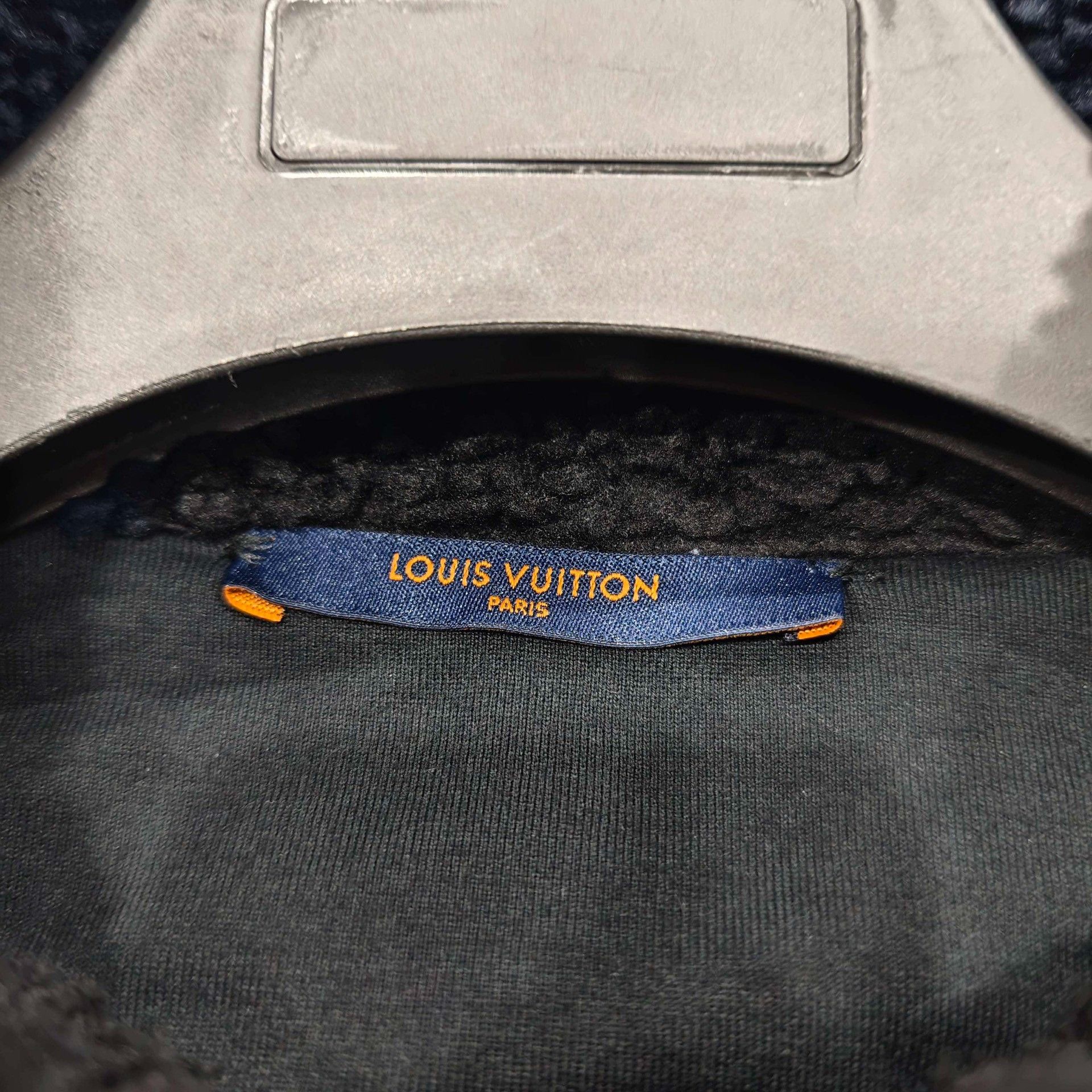 Louis Vuitton Louis Vuitton Damier Fleece Jacket XL Size US XL / EU 56 / 4 - 4 Thumbnail