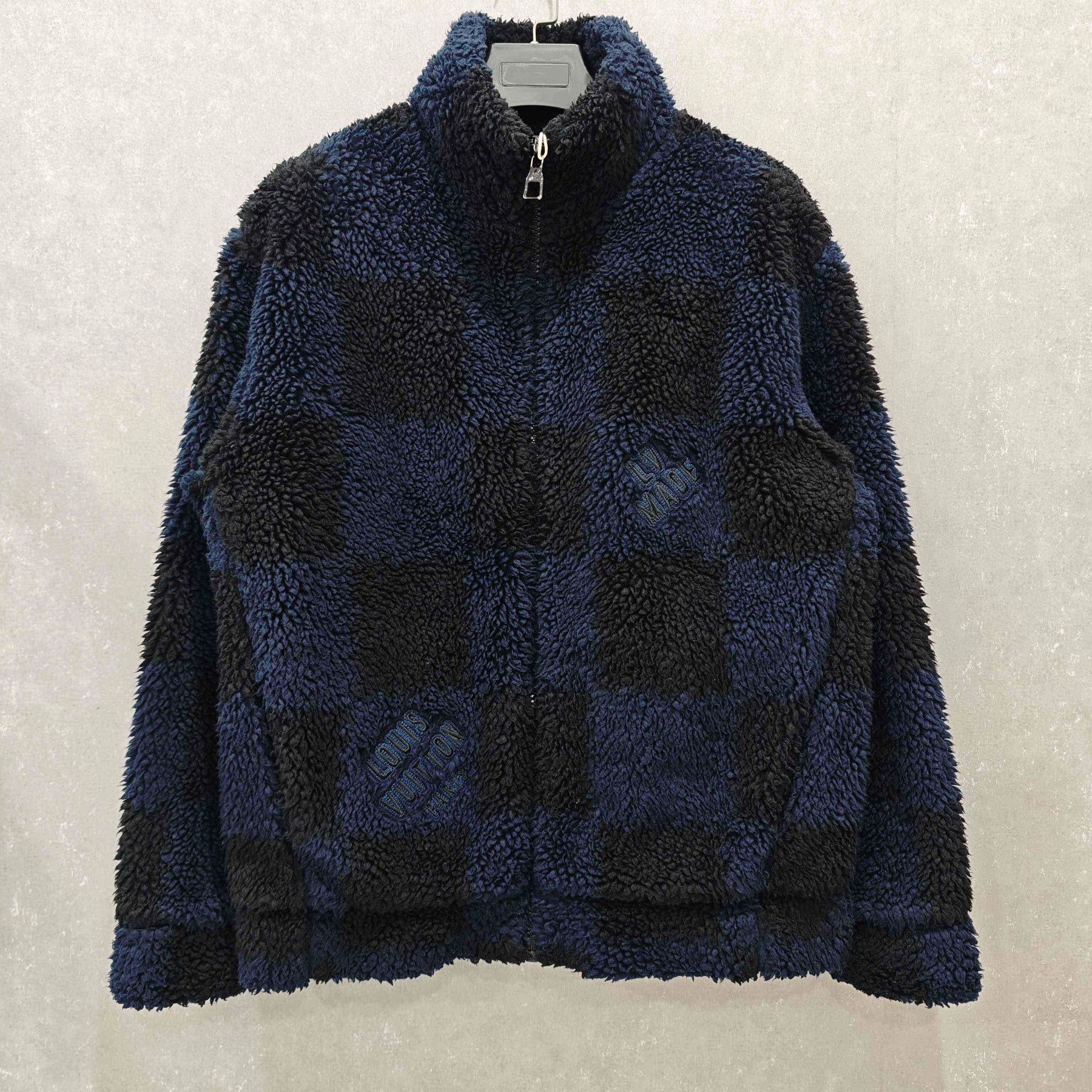 Louis Vuitton Louis Vuitton Damier Fleece Jacket XL Size US XL / EU 56 / 4 - 2 Thumbnail