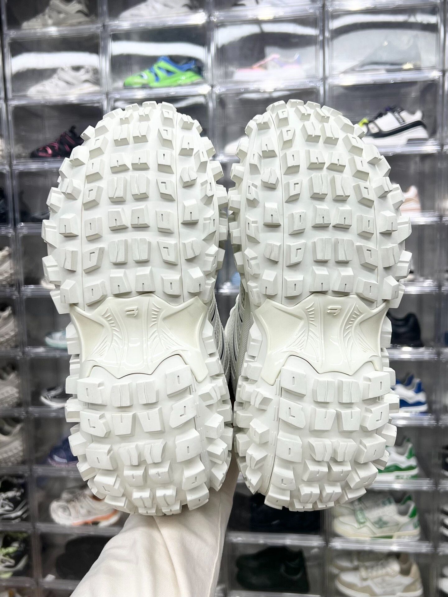 Balenciaga Balenciaga White Lowtop Sneakers 10 Men Size US 10 / EU 43 - 8 Thumbnail
