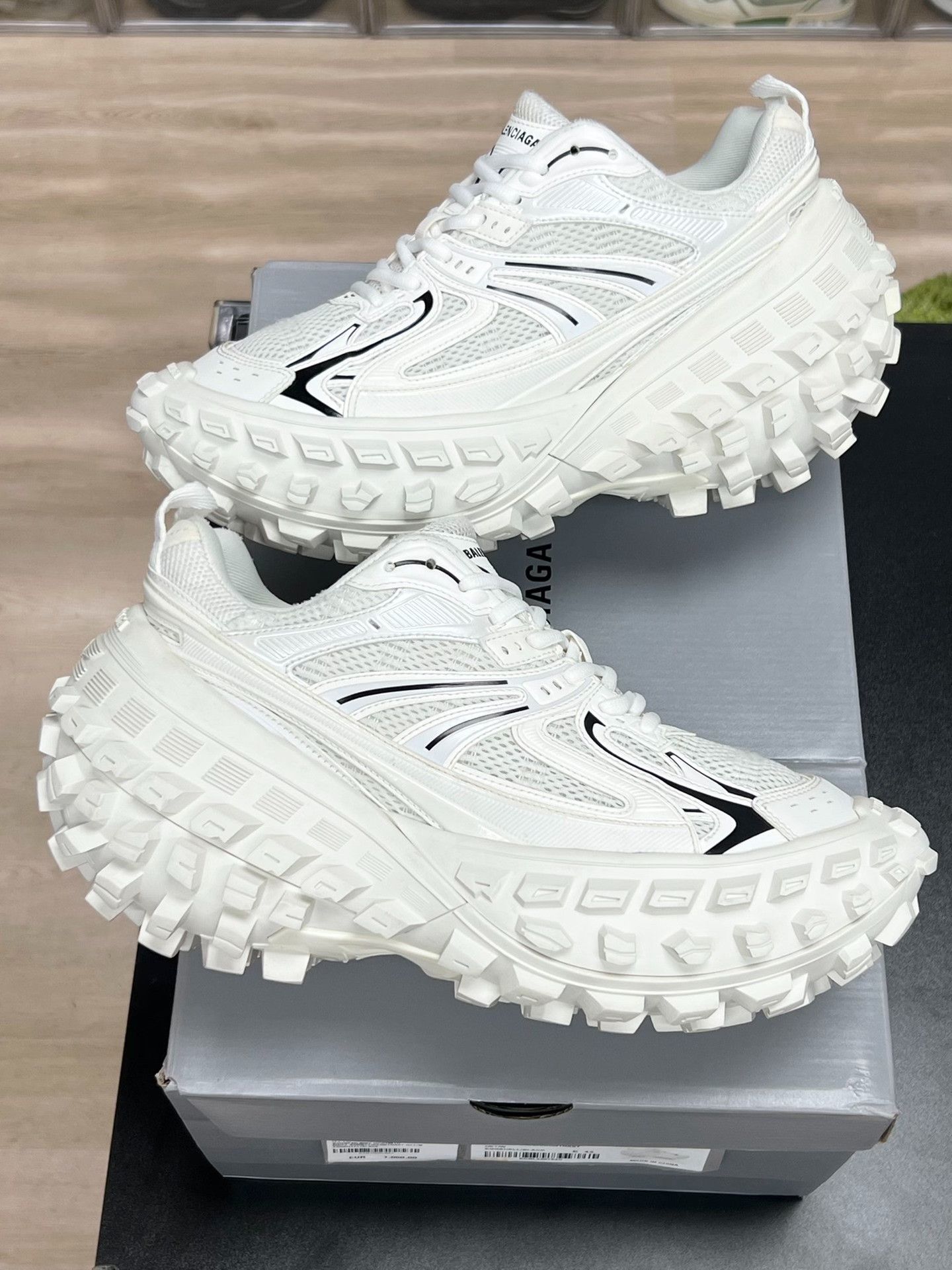 Balenciaga Balenciaga White Lowtop Sneakers 10 Men Size US 10 / EU 43 - 5 Thumbnail