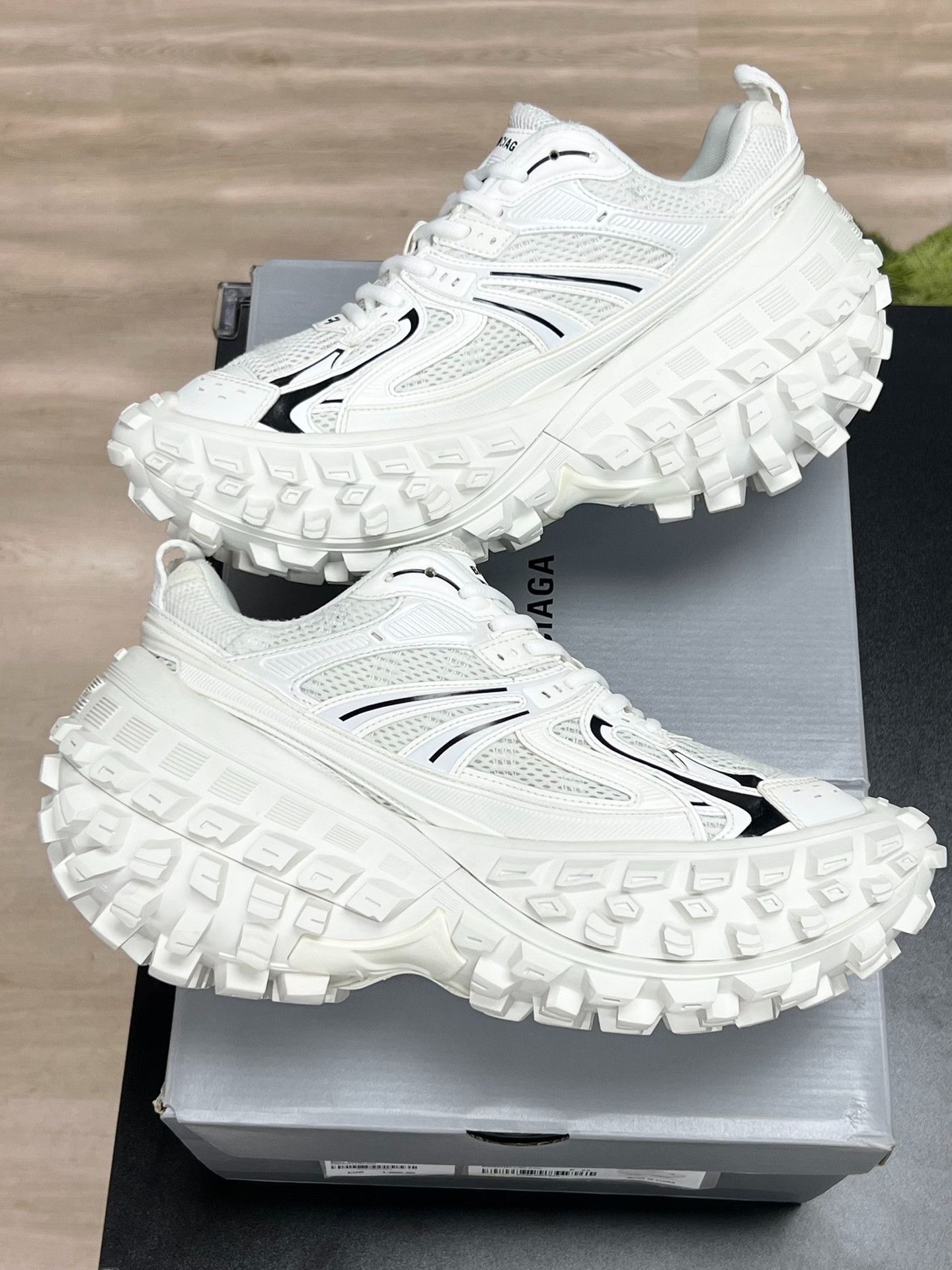 Balenciaga Balenciaga White Lowtop Sneakers 10 Men Size US 10 / EU 43 - 6 Thumbnail