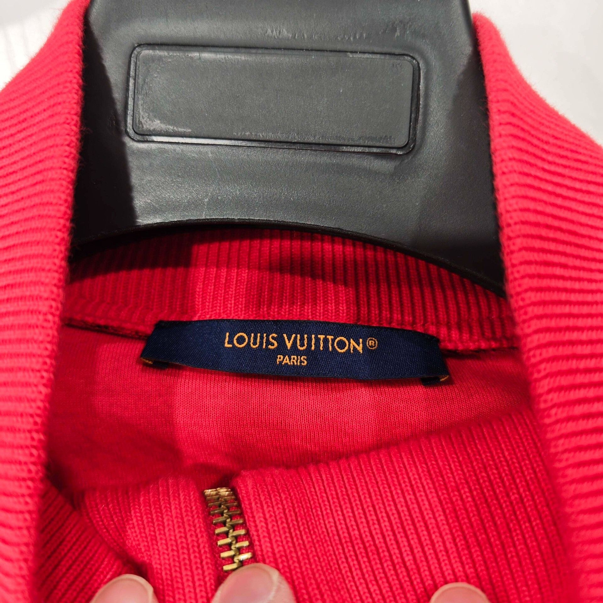 Louis Vuitton Louis Vuitton Textured Logo Zip Jacket XL Size US XL / EU 56 / 4 - 4 Thumbnail