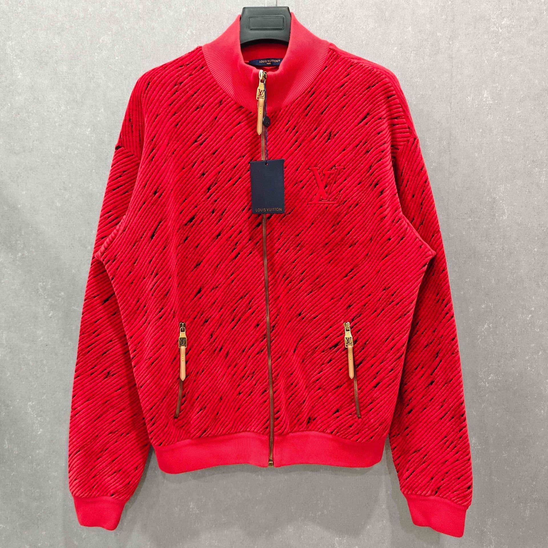 Louis Vuitton Louis Vuitton Textured Logo Zip Jacket XL Size US XL / EU 56 / 4 - 2 Thumbnail