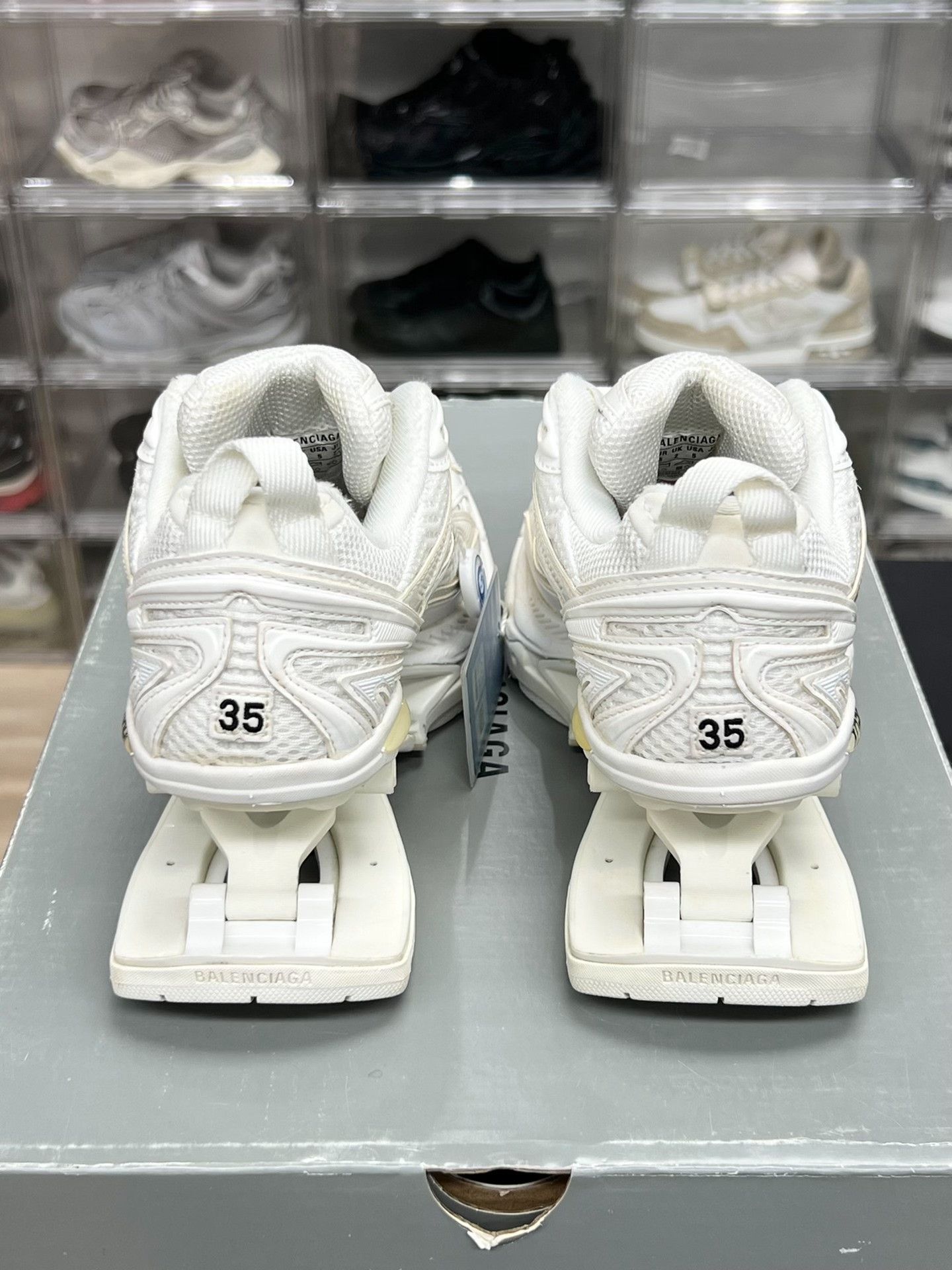 Balenciaga Balenciaga White Lowtop Sneakers us_5 Women Size US 5 / IT 35 - 7 Thumbnail