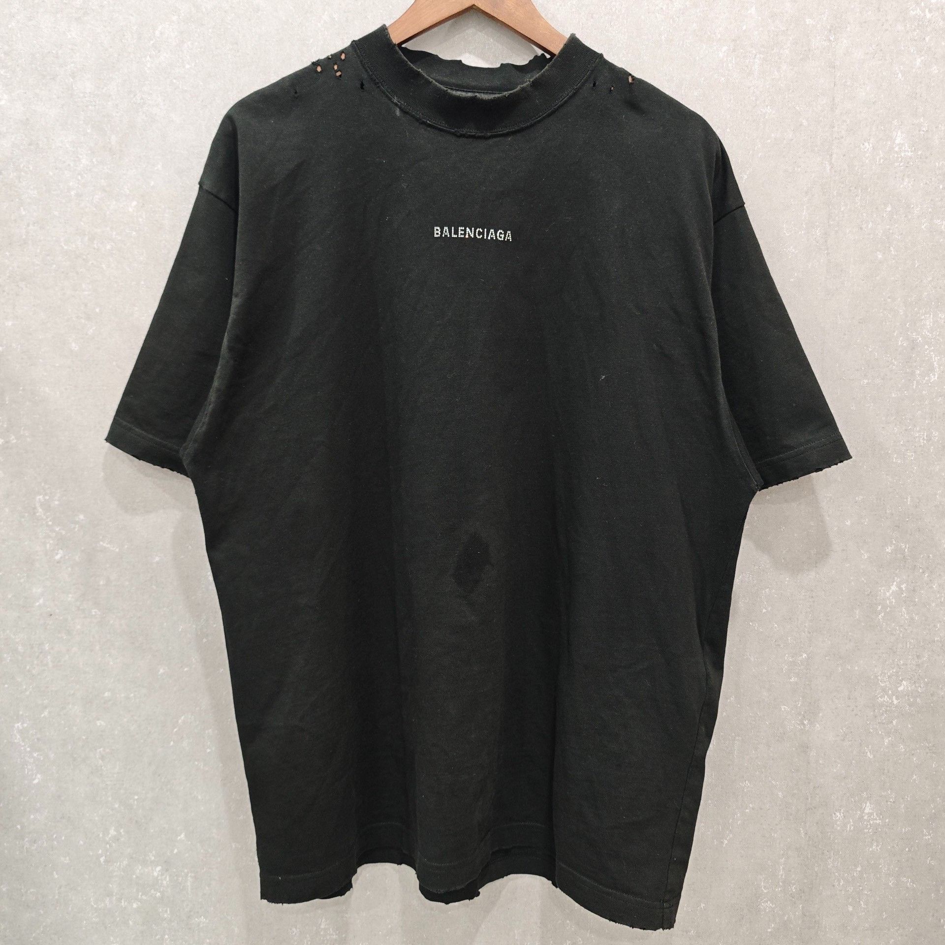 Balenciaga Balenciaga Studded Logo Washed T-Shirt S Size US S / EU 44-46 / 1 - 2 Thumbnail
