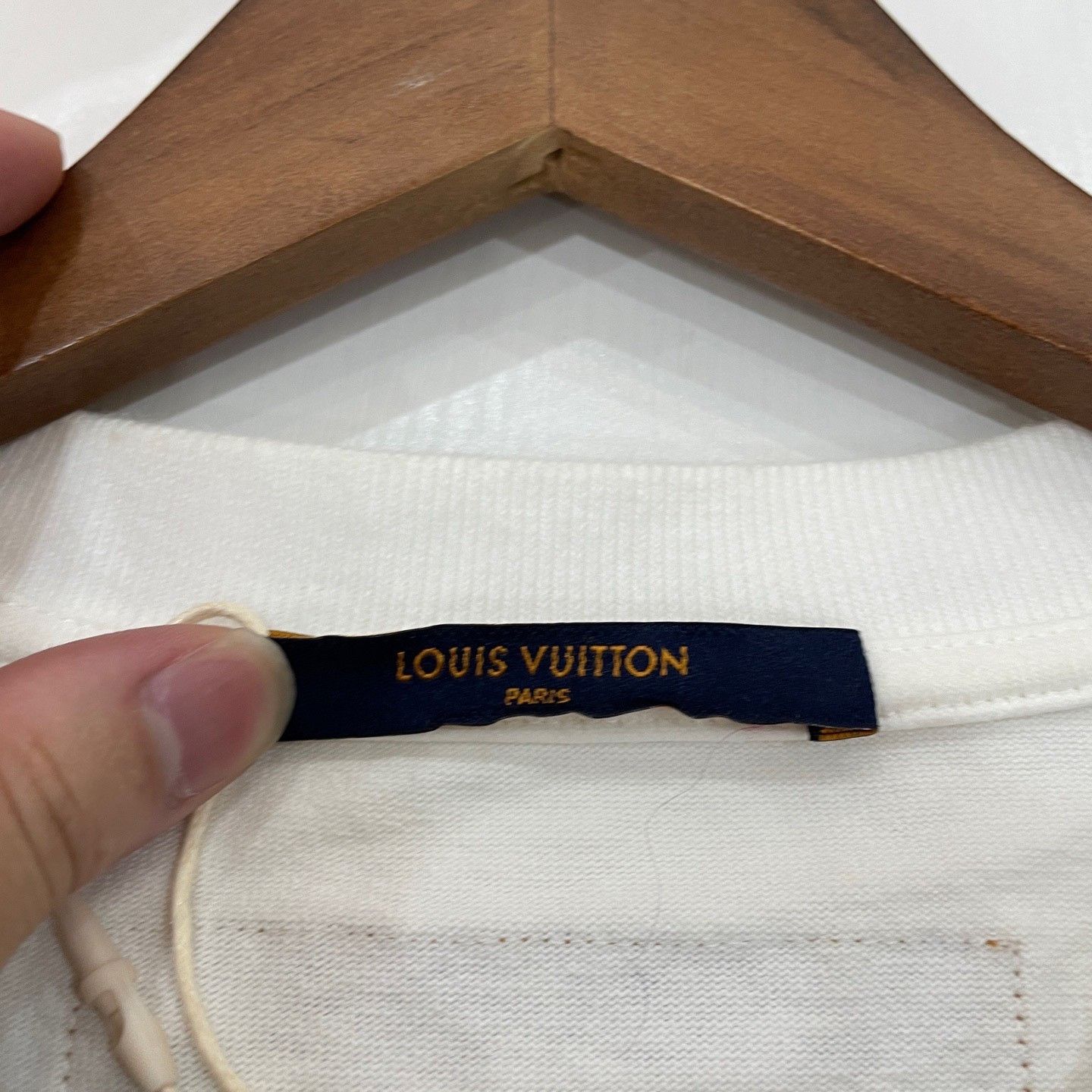 Louis Vuitton Louis Vuitton Signature Script T-Shirt XL Size US XL / EU 56 / 4 - 4 Thumbnail