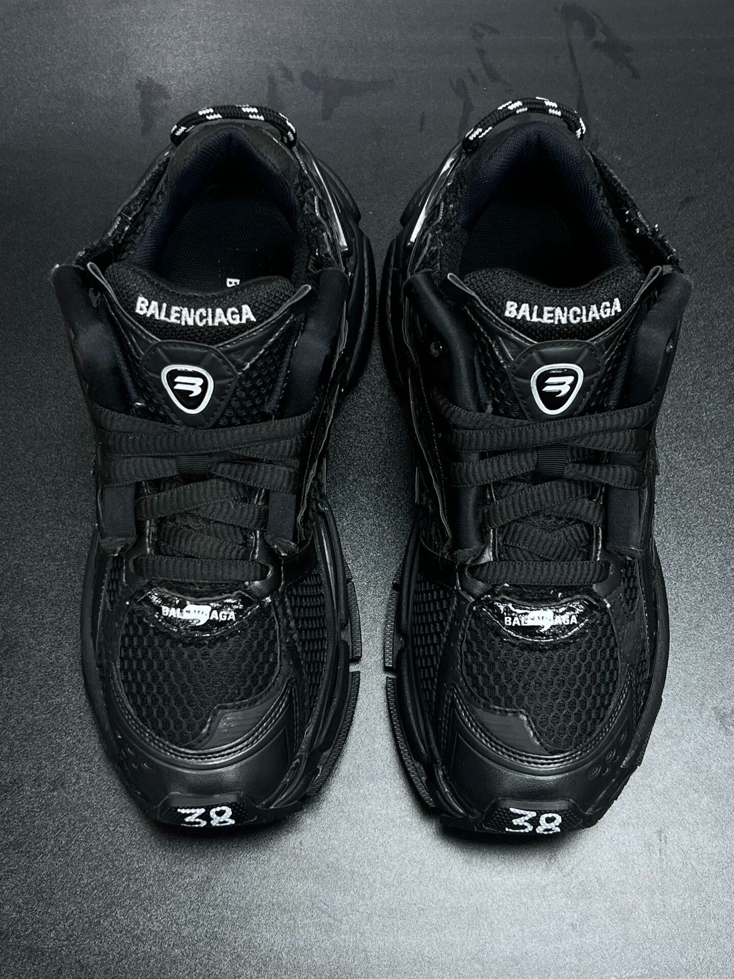 Balenciaga Balenciaga Running Black Lowtop Sneakers us_8 Women Size US 8 / IT 38 - 3 Thumbnail