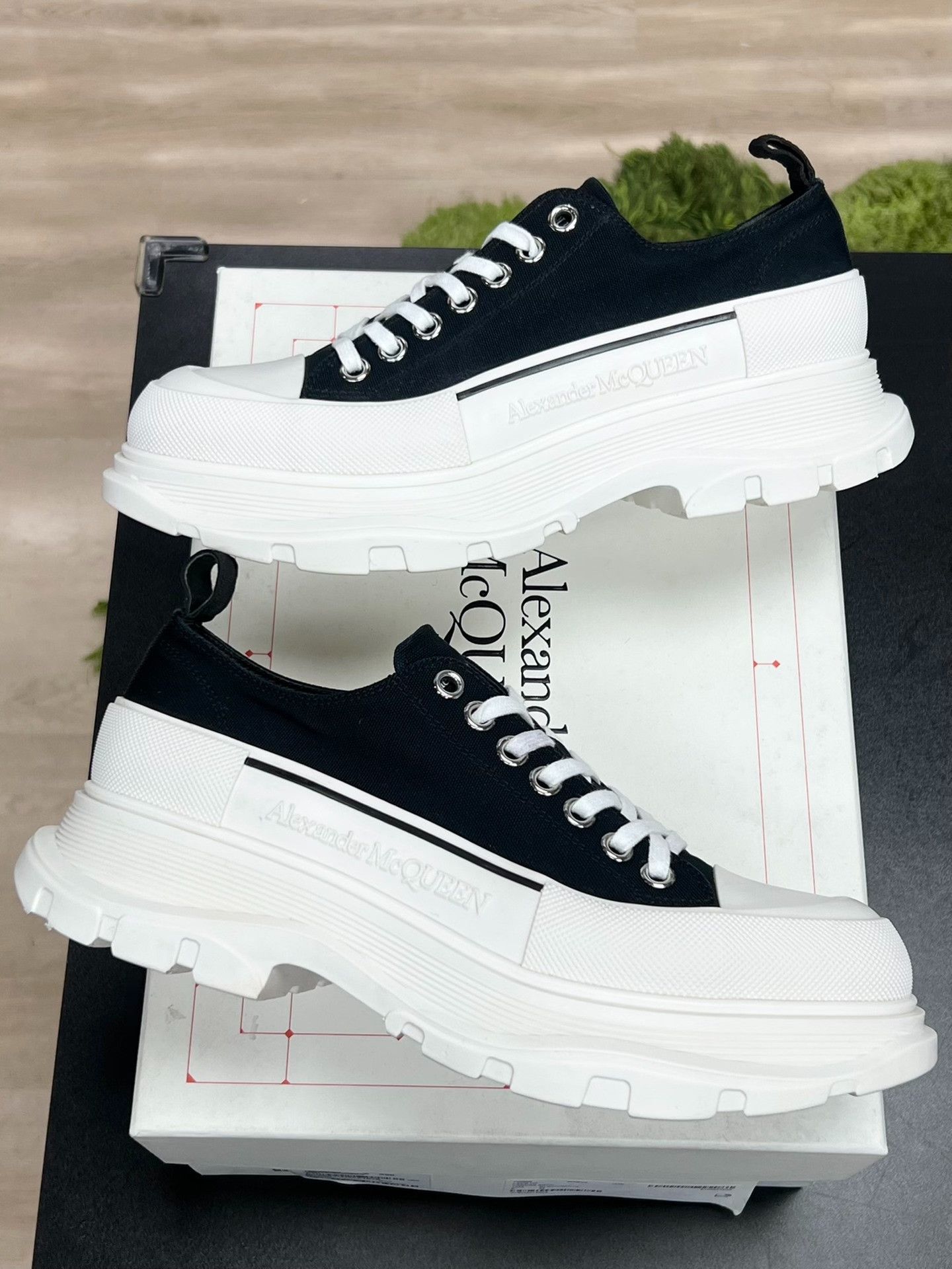 Alexander McQueen Alexander McQueen White Boots 10 Men Size US 10 / EU 43 - 5 Thumbnail