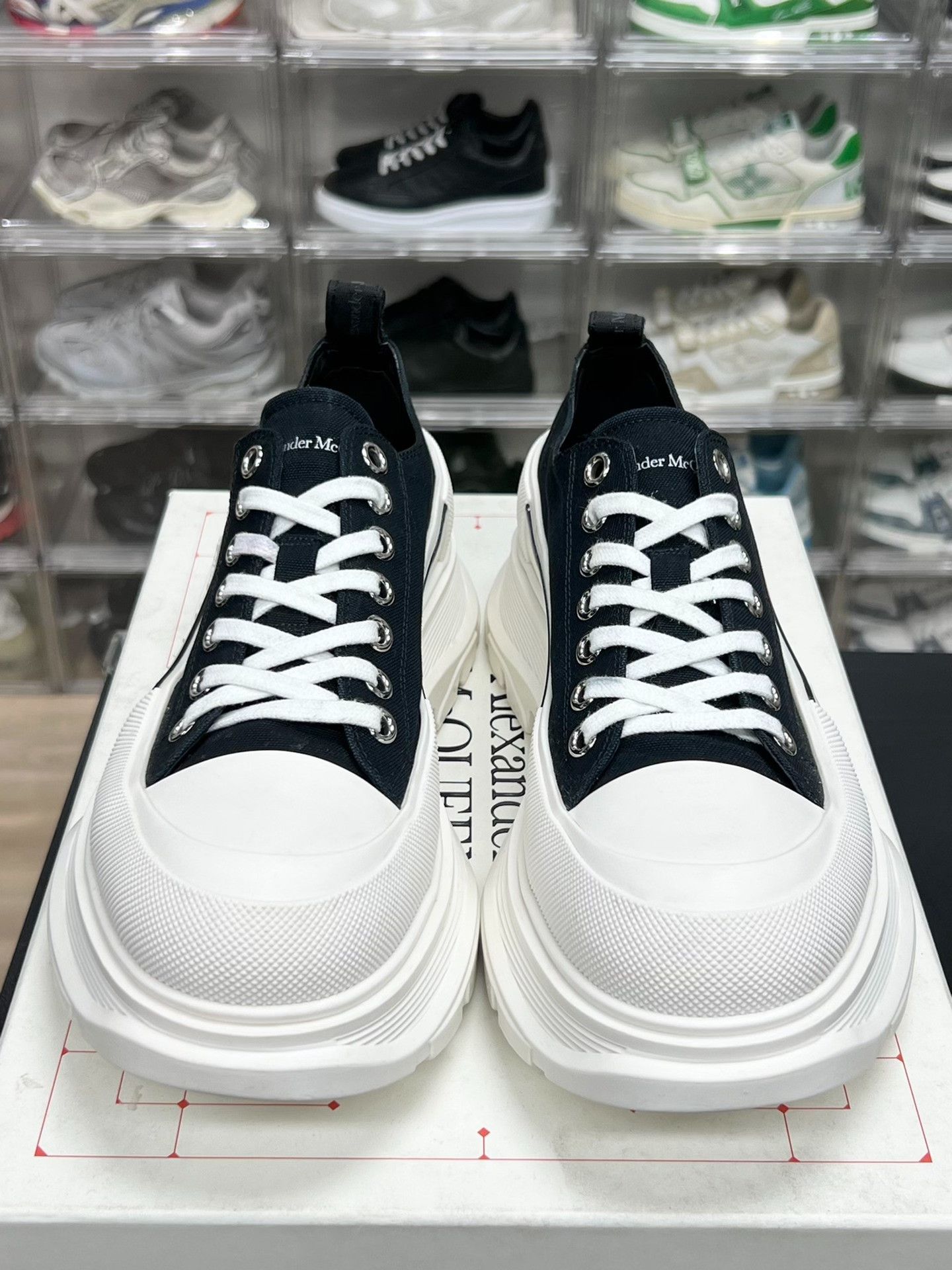 Alexander McQueen Alexander McQueen White Boots 10 Men Size US 10 / EU 43 - 2 Thumbnail