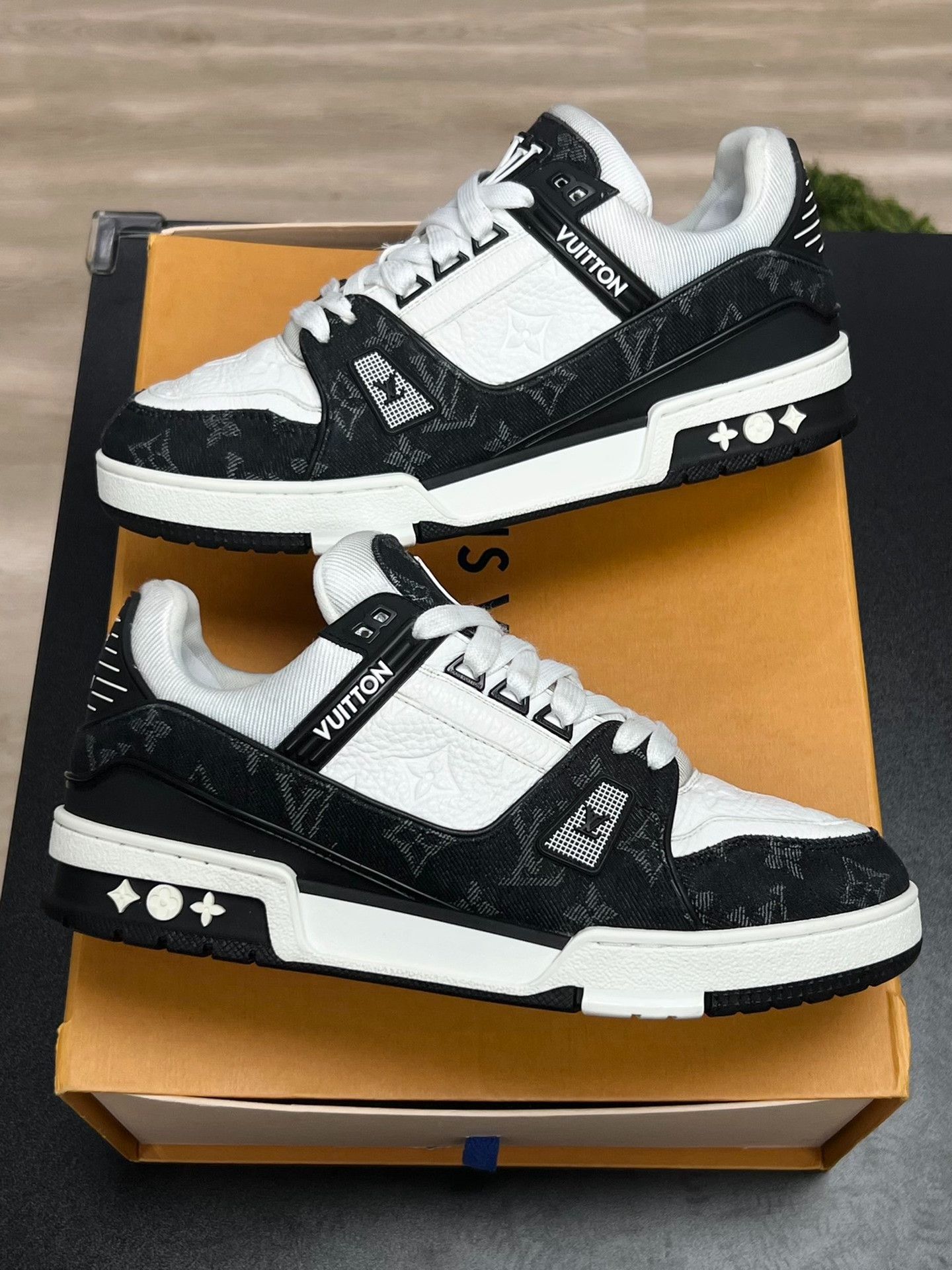 Louis Vuitton Louis Vuitton Training Denim Black Lowtop Sneakers 7 Men Size US 7 / EU 40 - 5 Thumbnail
