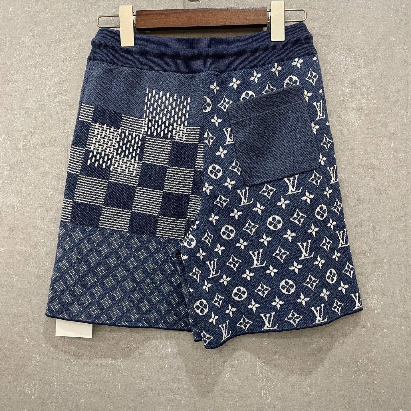 Louis Vuitton Louis Vuitton Damier Monogram Knit Shorts XS Size US 28 / EU 44 - 3 Thumbnail