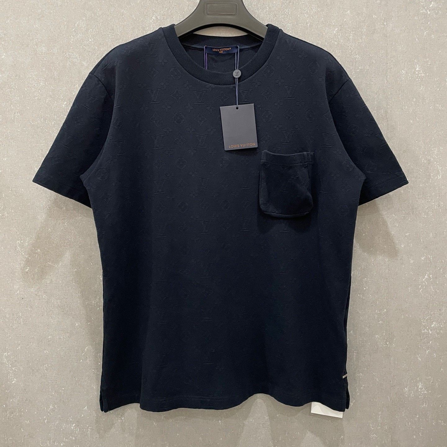 Louis Vuitton Louis Vuitton Monogram Pocket T-Shirt XL Size US XL / EU 56 / 4 - 2 Thumbnail