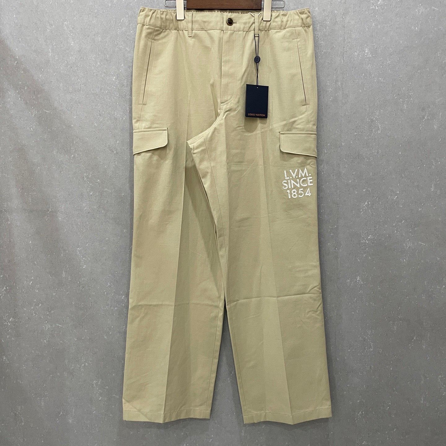 Louis Vuitton Louis Vuitton Logo Print Cotton Cargo Pants 36 Size US 36 / EU 52 - 2 Thumbnail