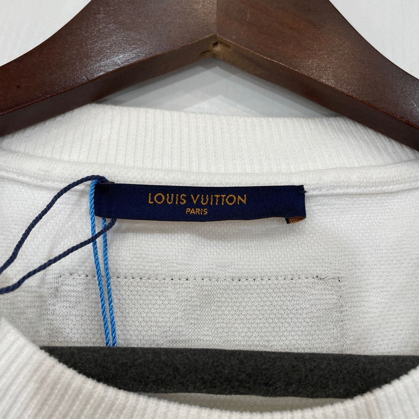 Louis Vuitton Louis Vuitton Monogram 3D Monkey T-Shirt XL Size US XL / EU 56 / 4 - 4 Thumbnail