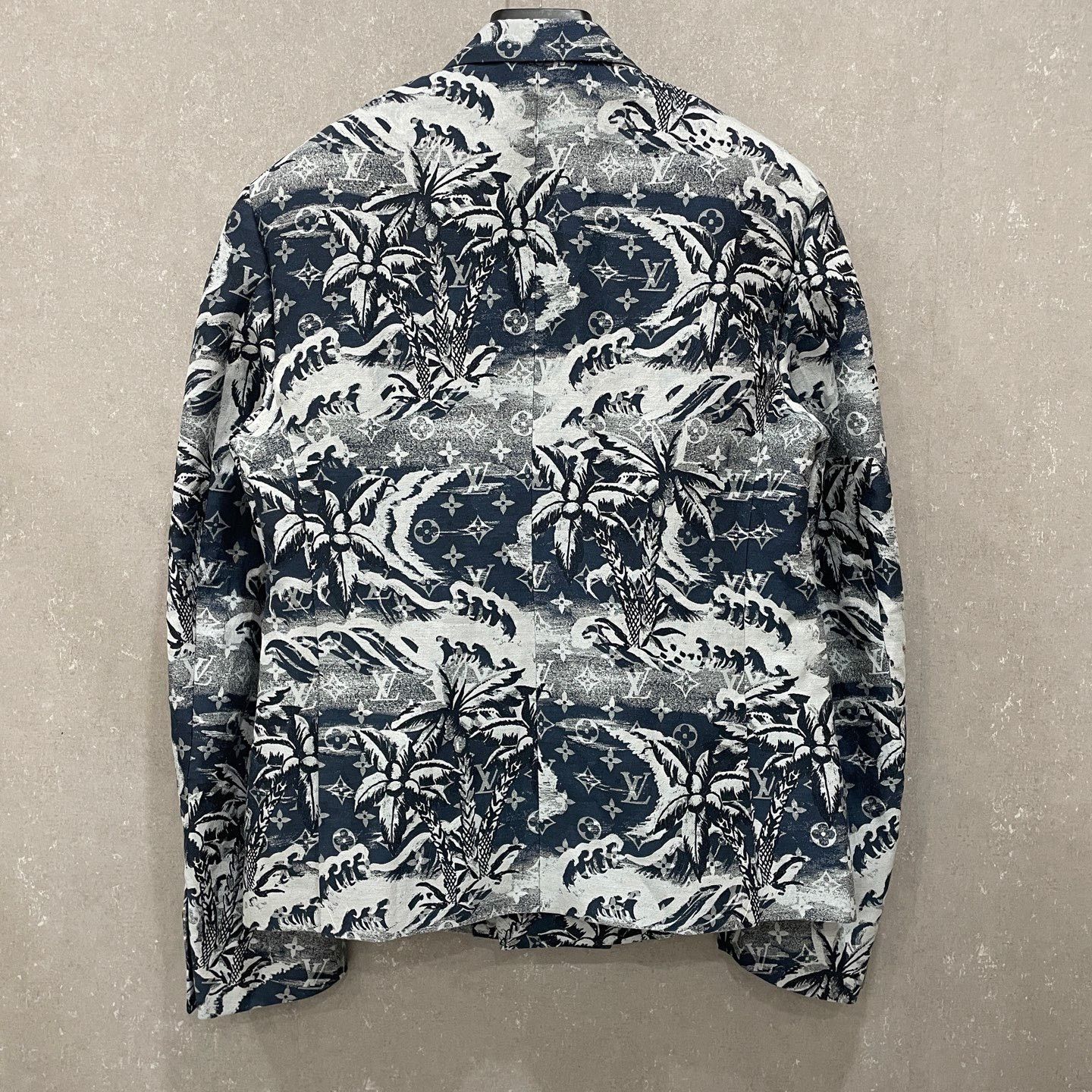 Louis Vuitton Louis Vuitton Beach Graffiti Print Blazer 36R Size 36R - 3 Thumbnail