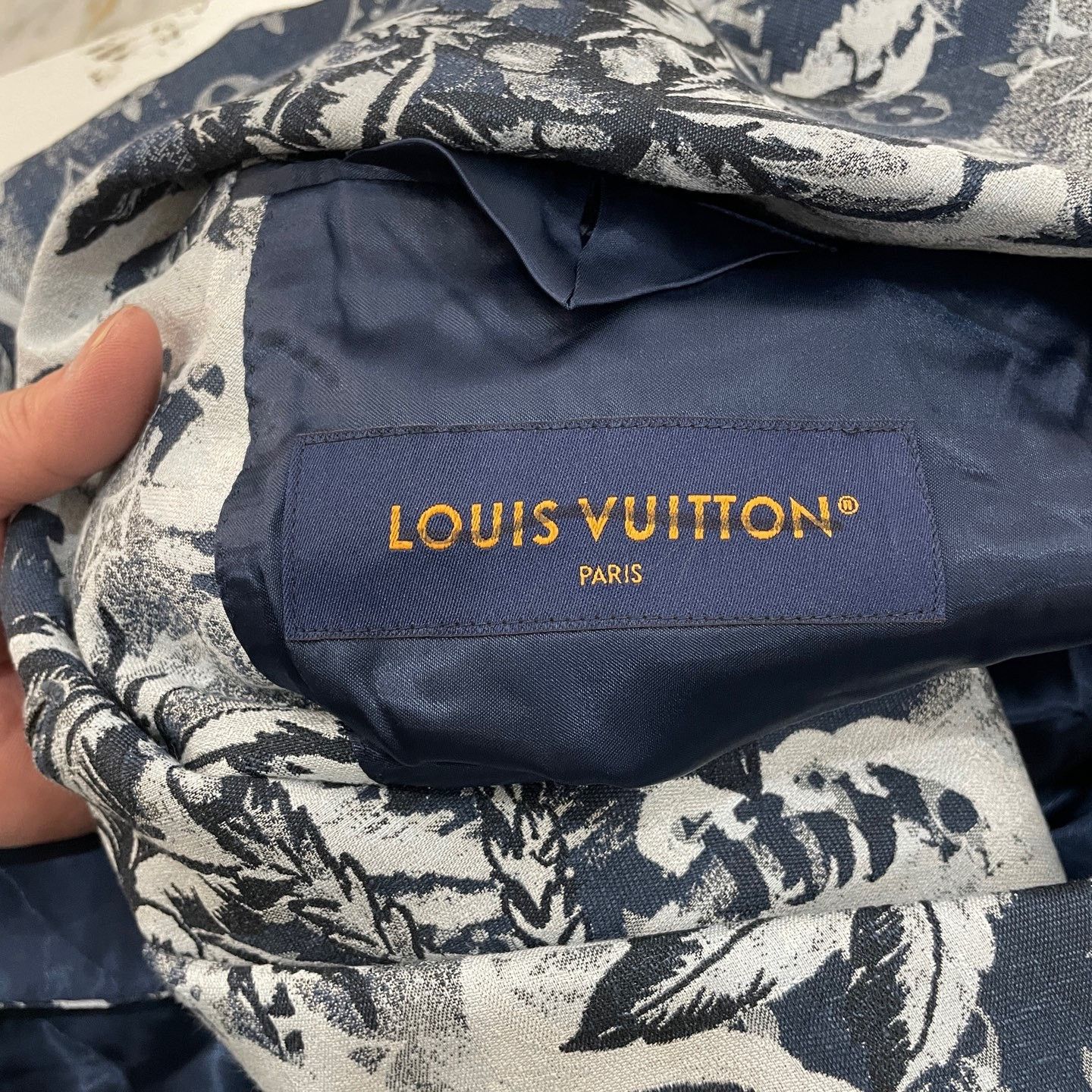 Louis Vuitton Louis Vuitton Beach Graffiti Print Blazer 36R Size 36R - 4 Thumbnail