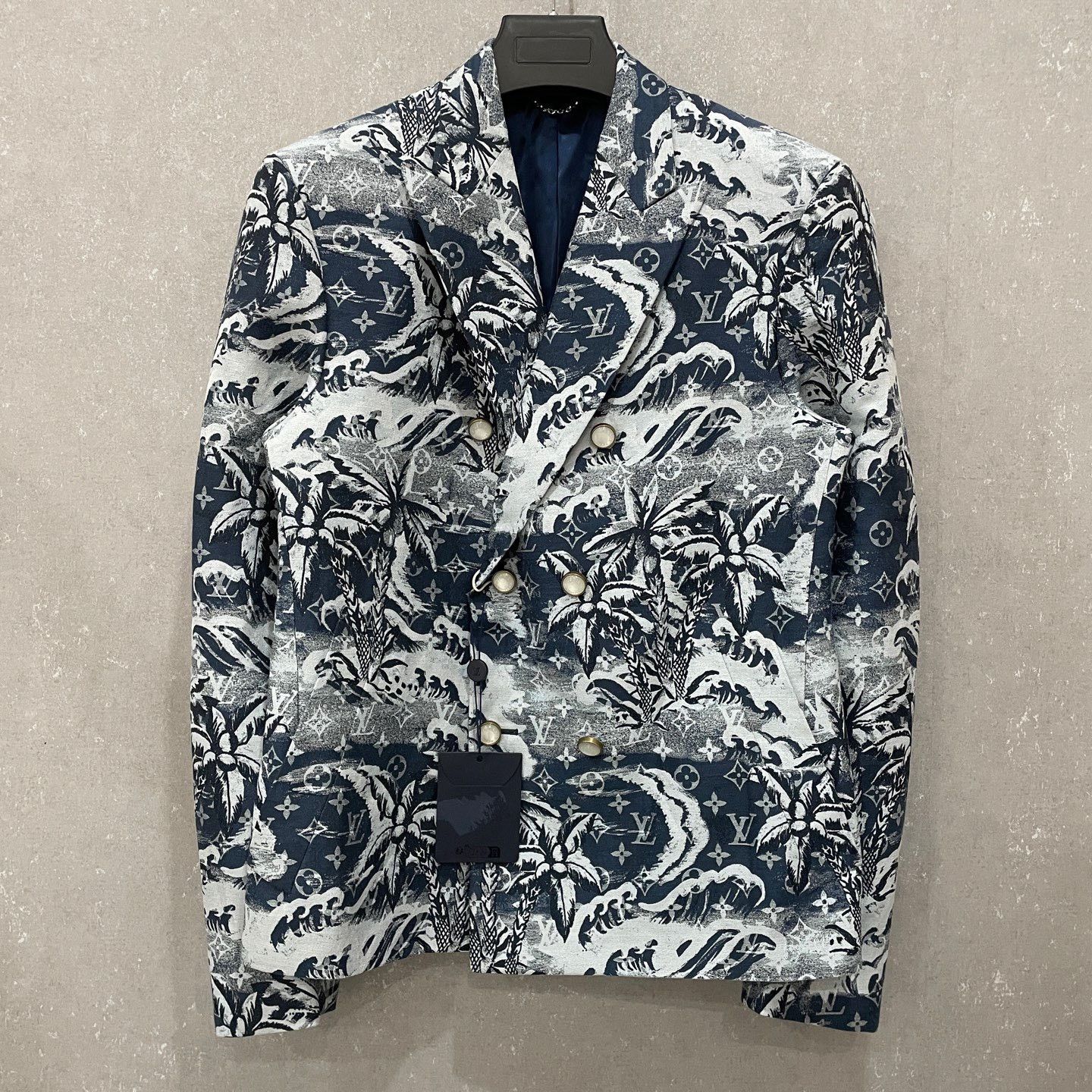 Louis Vuitton Louis Vuitton Beach Graffiti Print Blazer 36R Size 36R - 2 Thumbnail