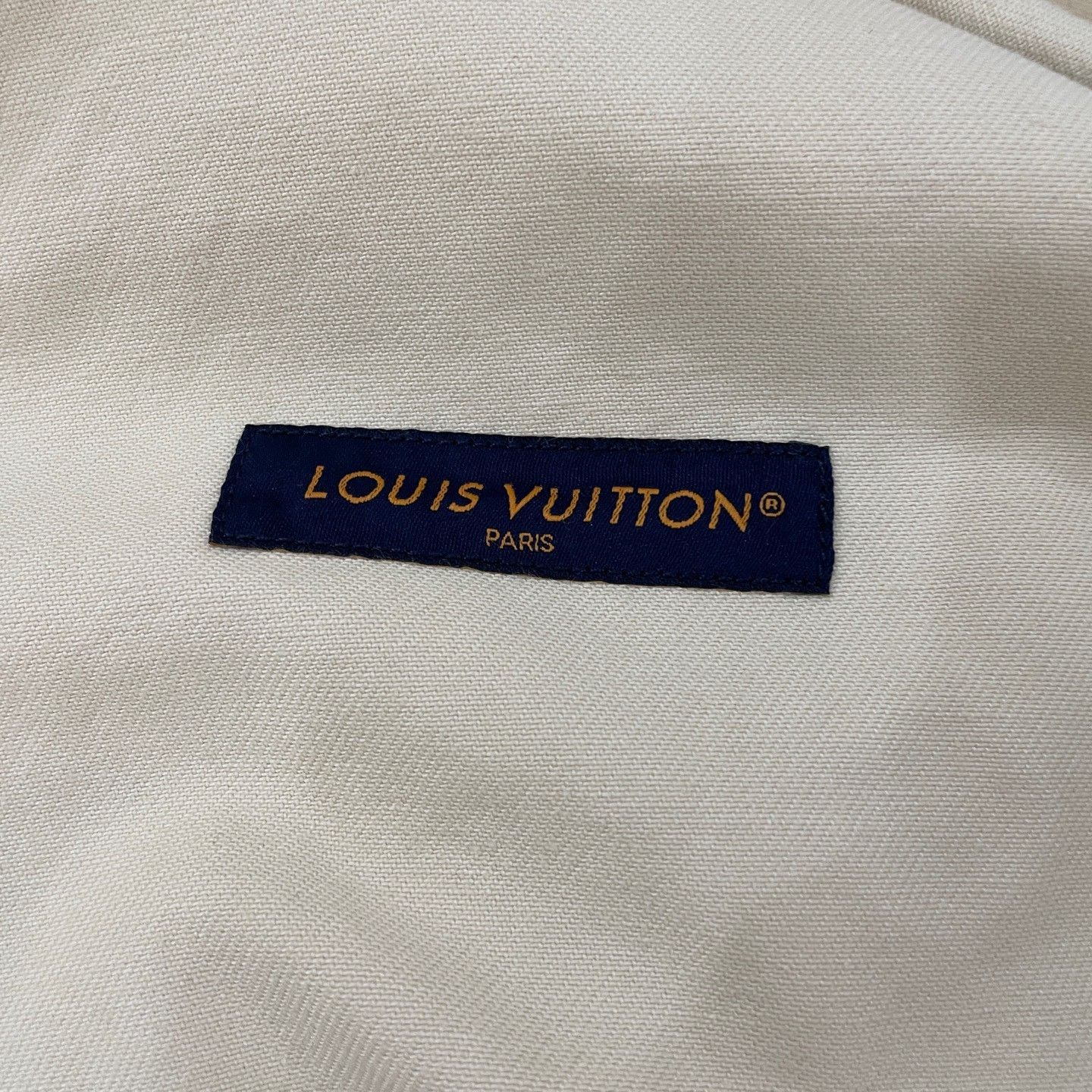 Louis Vuitton Louis Vuitton Monogram Embossed Short Sleeve Shirt XL Size US XL / EU 56 / 4 - 4 Thumbnail