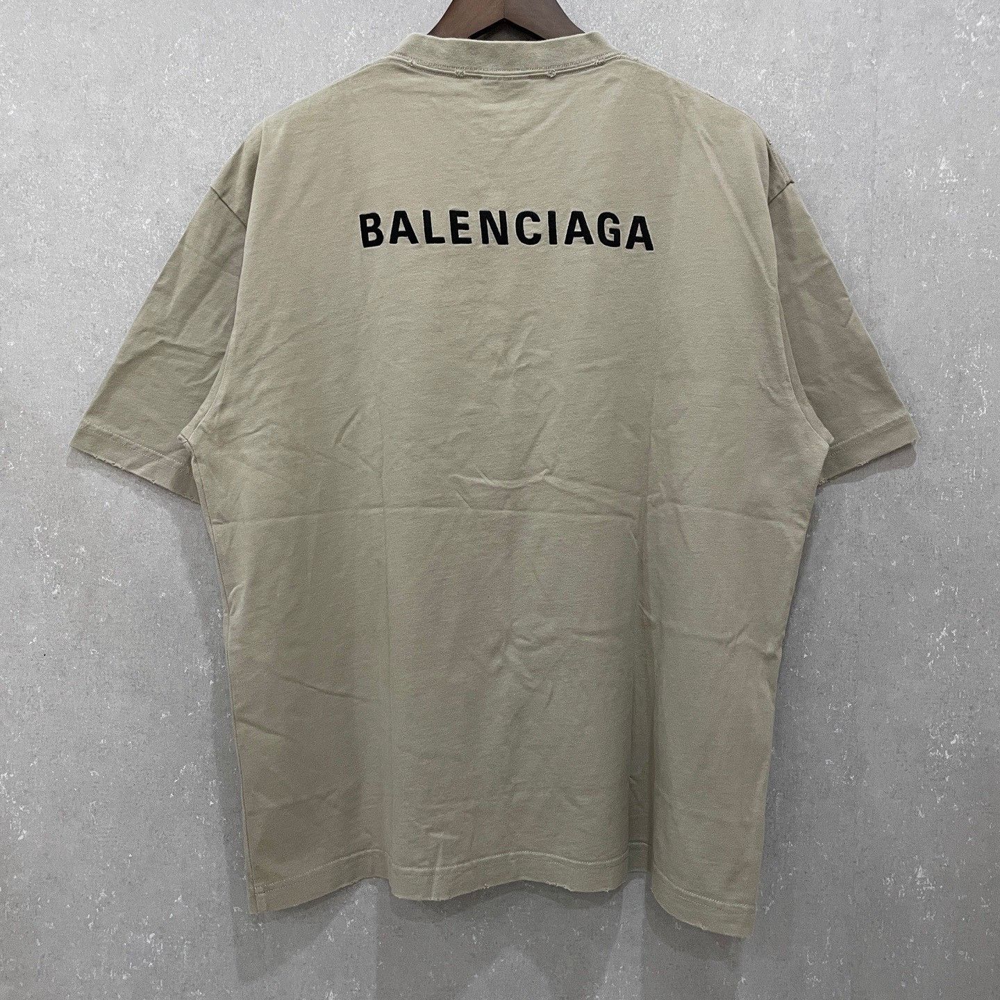 Balenciaga Balenciaga Back Logo Short Sleeve T-Shirt Size L Size US L / EU 52-54 / 3 - 3 Thumbnail