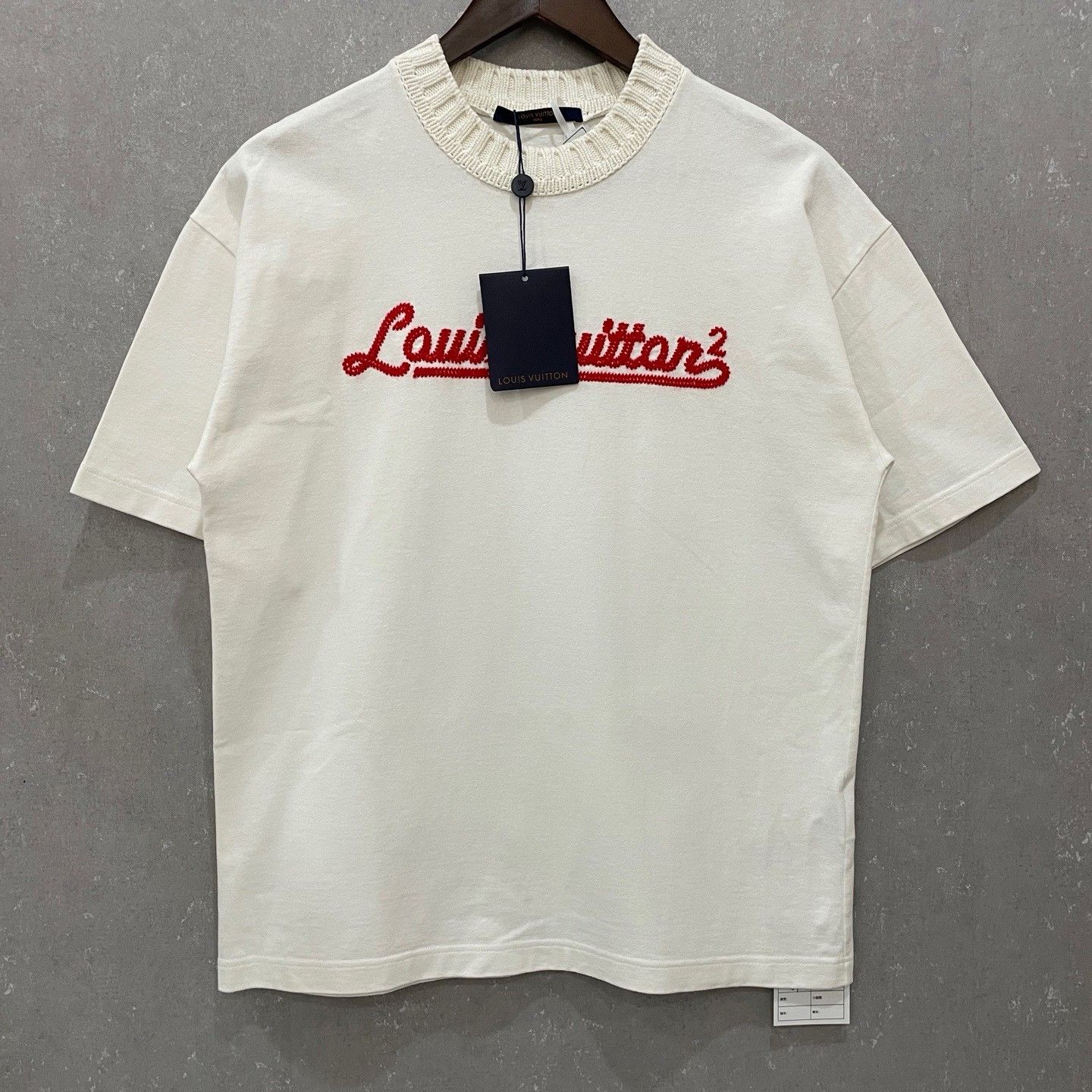 Louis Vuitton Louis Vuitton Logo Embroidery T-Shirt Size S Size US S / EU 44-46 / 1 - 2 Thumbnail